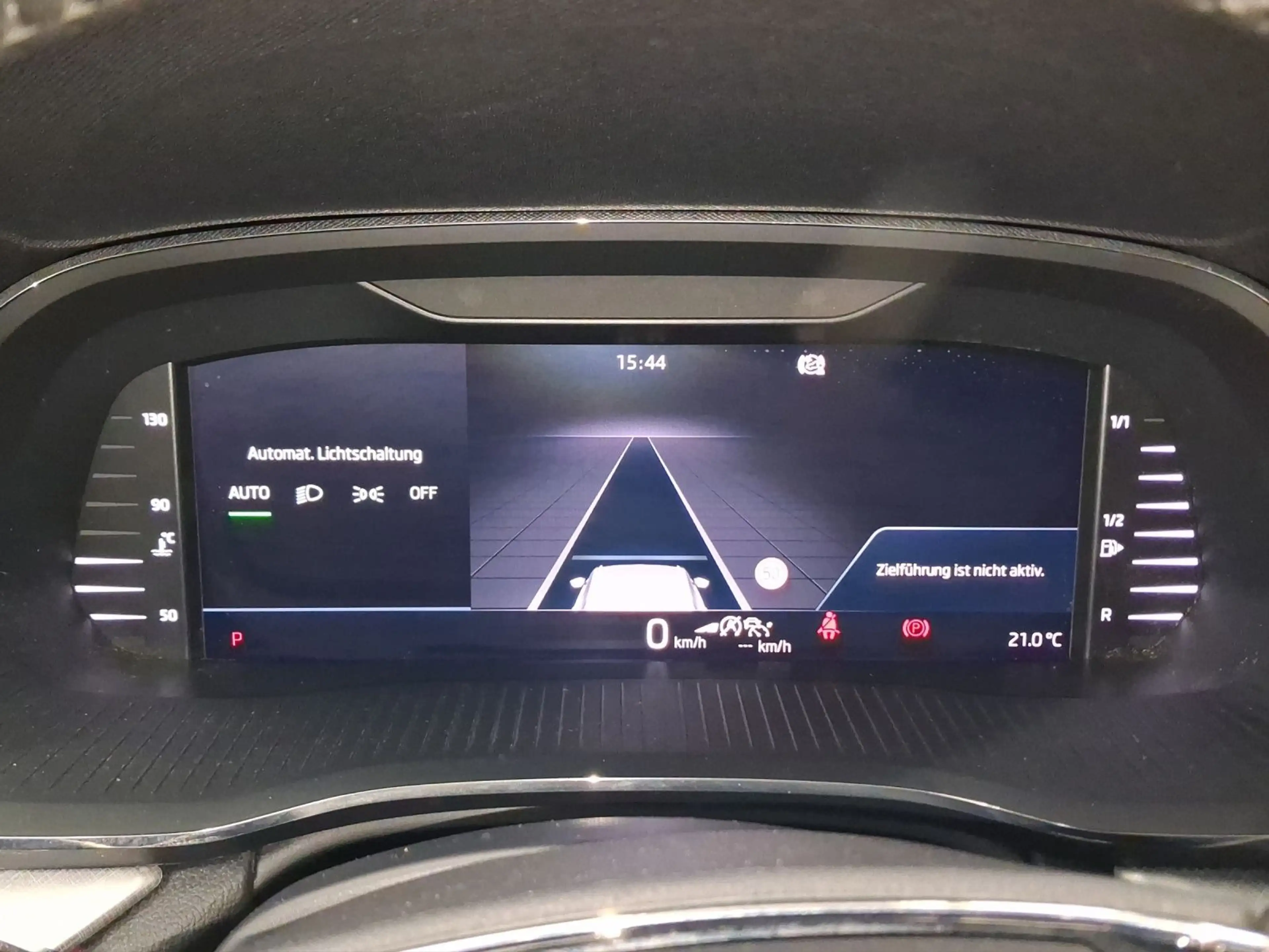 Skoda Octavia Combi 2.0 TDI DSG TOUR MATRIX PANO AHK — photo 10