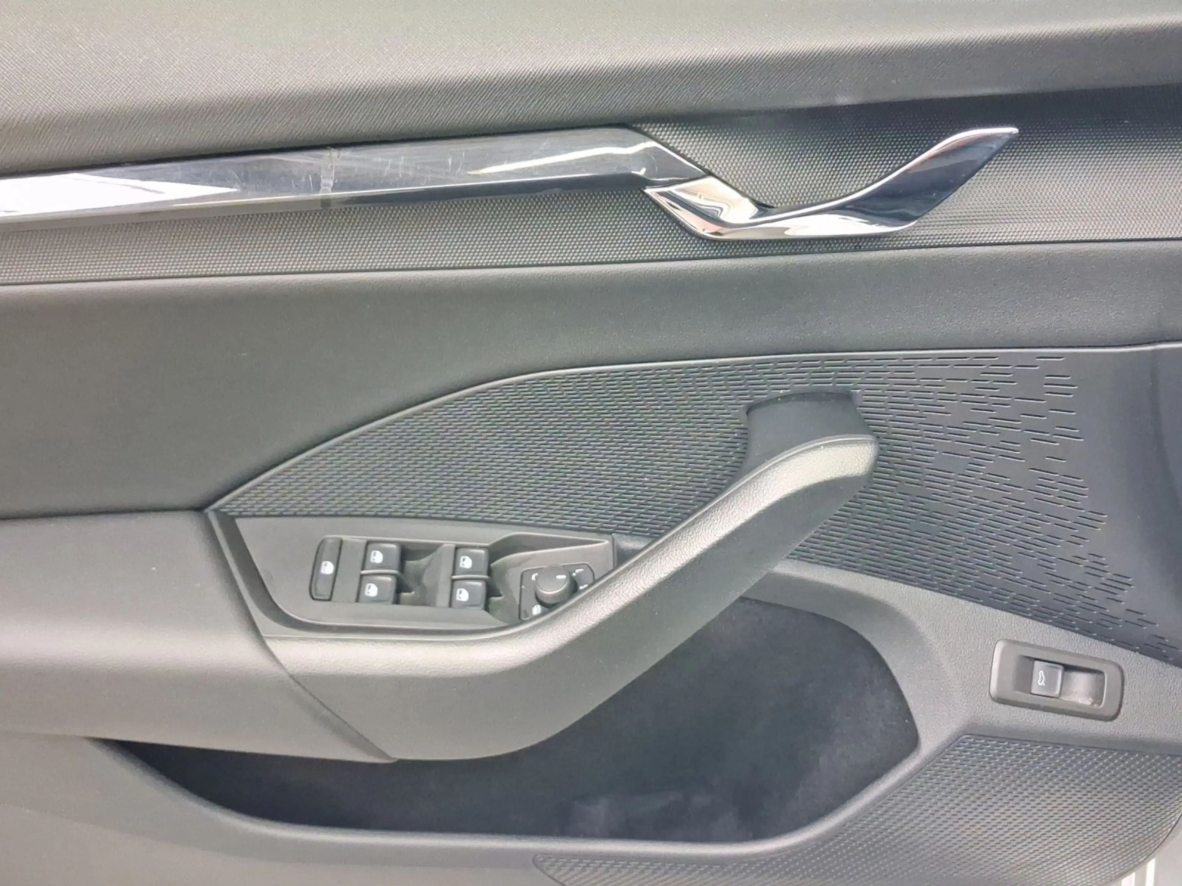Skoda Octavia Combi 2.0 TDI DSG TOUR MATRIX PANO AHK — photo 8