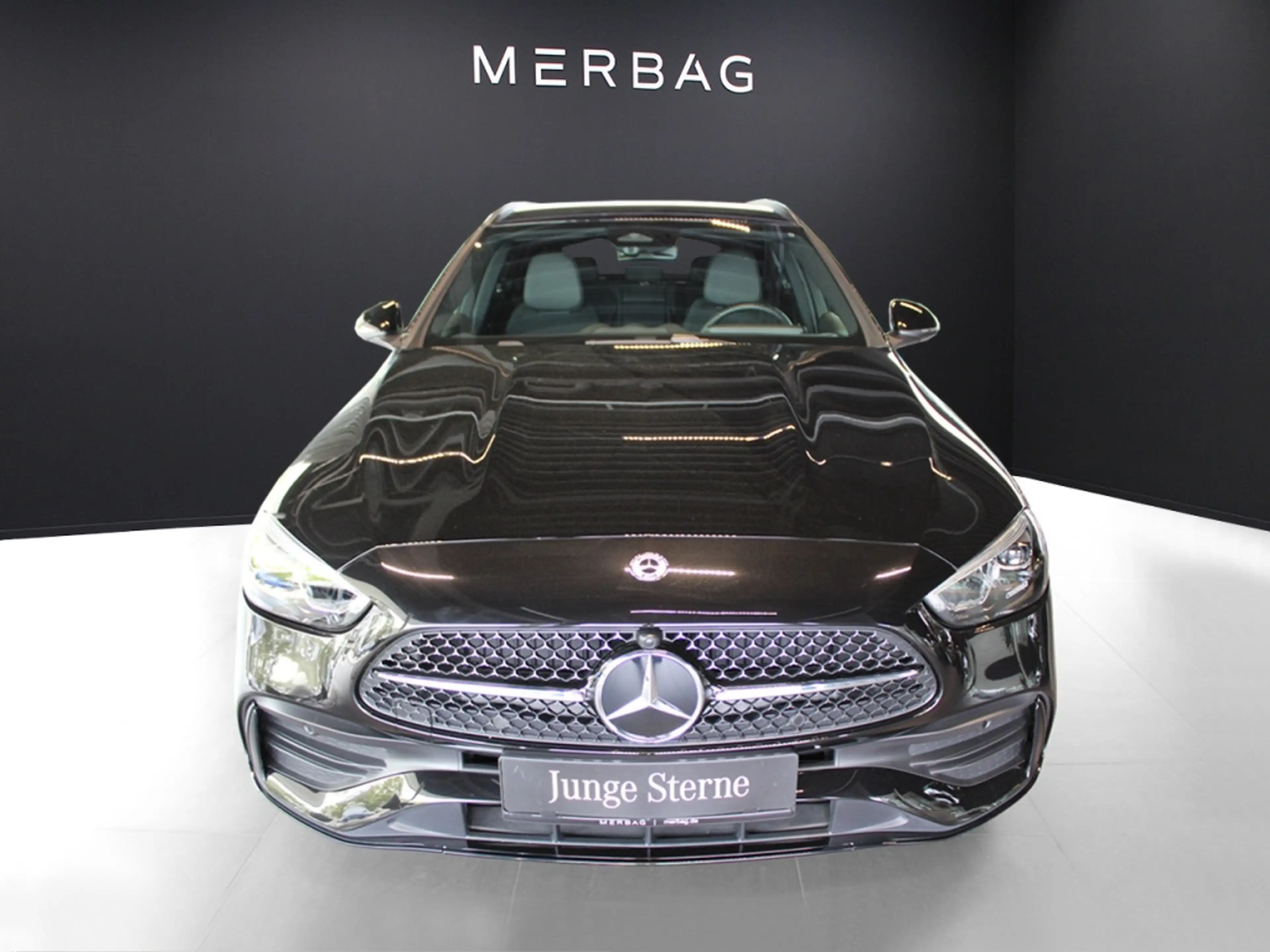 Mercedes-Benz C 200 T *AMG Night LED NAV Kamera AugReal Winter — photo 2