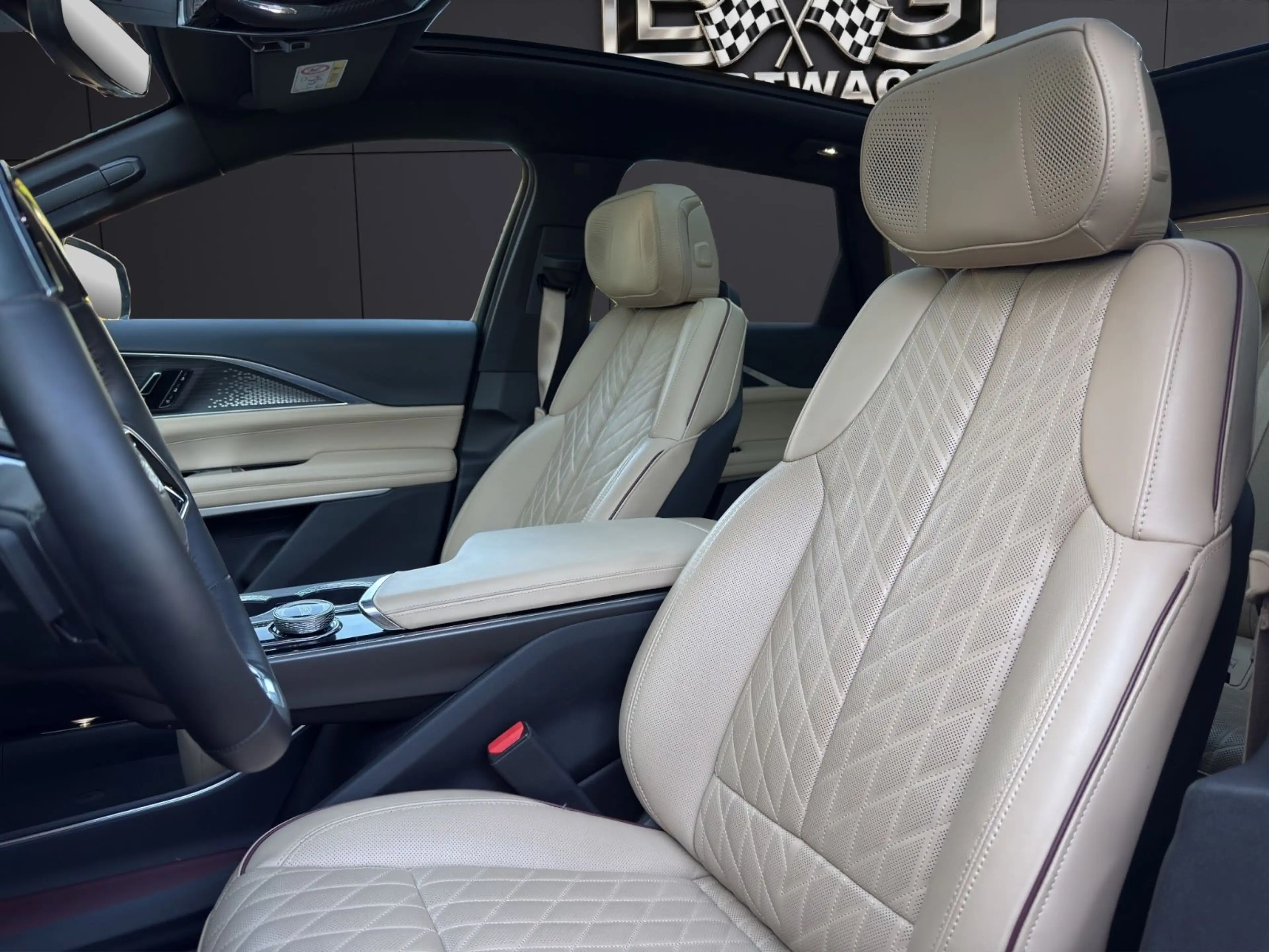 Cadillac Lyriq AWD Sport*Pano*Vollausstattung* — photo 15