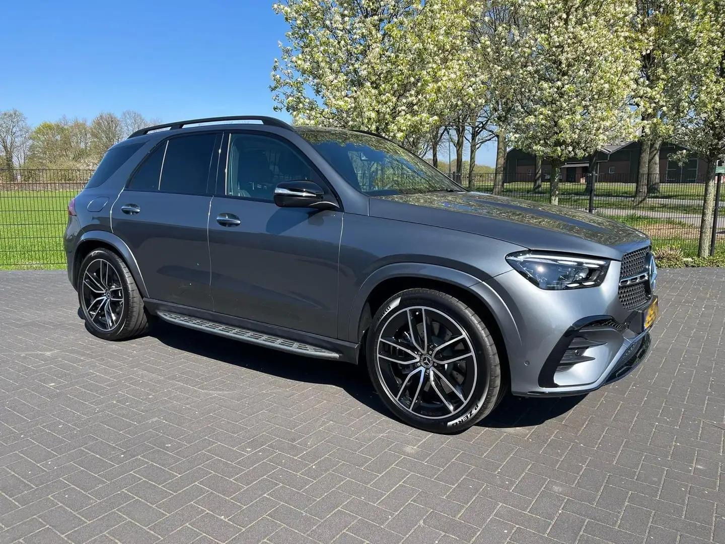 Mercedes-Benz GLE 450 D 4matic 360 PK Grijs - 1