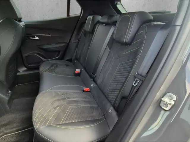 Peugeot 2008 view 8
