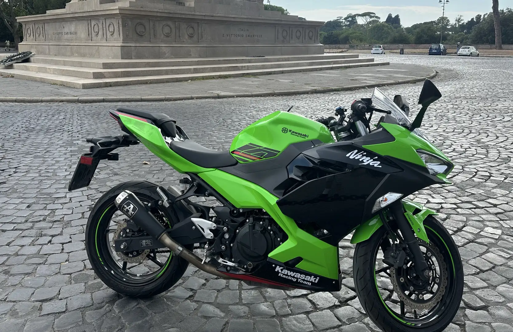 Kawasaki Ninja 400 - 1