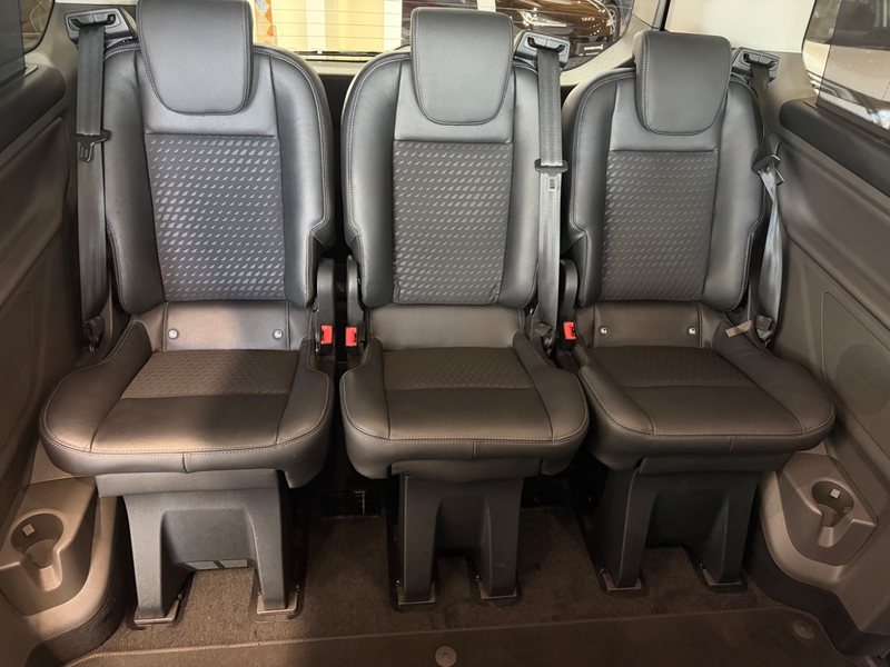 Ford Tourneo Custom Kombi 2.0 TDCi 320 L1 Sport ACC — photo 9