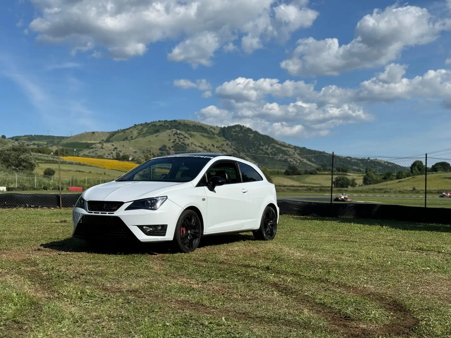 SEAT Ibiza SC 1.4 tsi Cupra 180cv dsg - 1