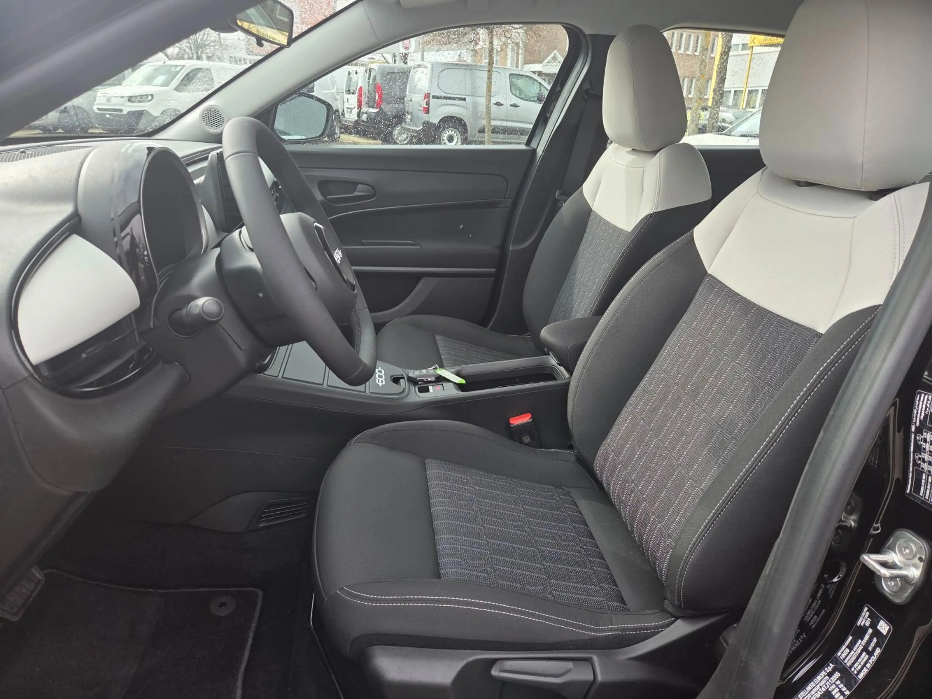 Fiat 600 Hybrid Business Edition 1.2 DCT *17"LM-AW — photo 9