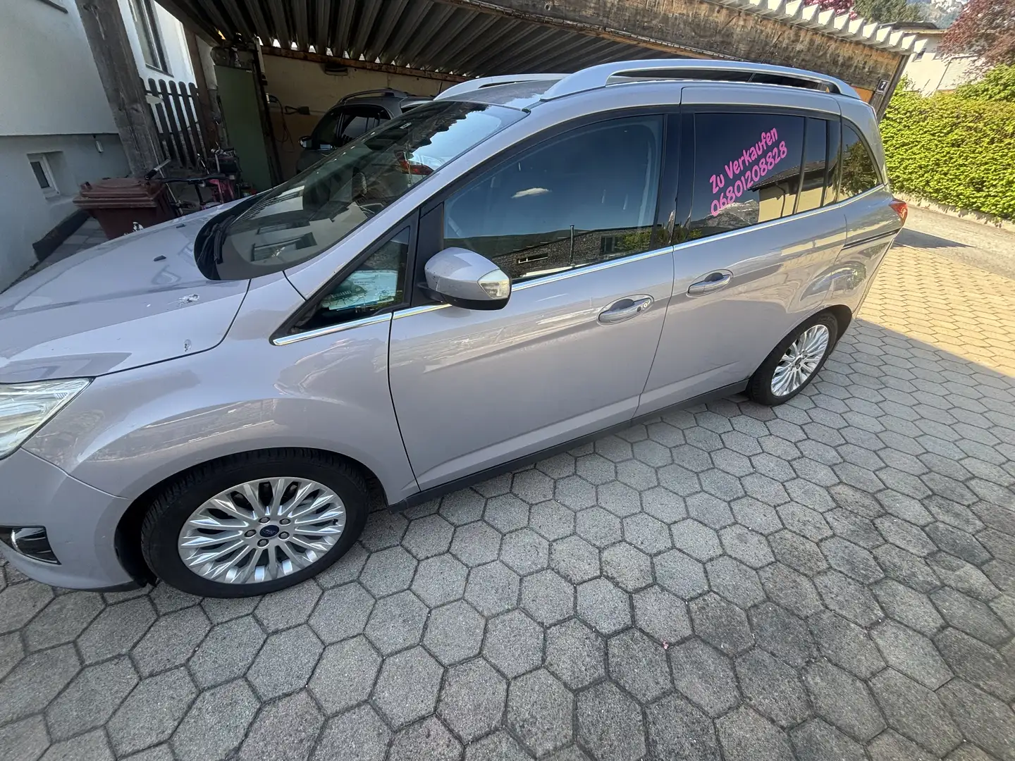 Ford Grand C-Max Titanium Grau - 1