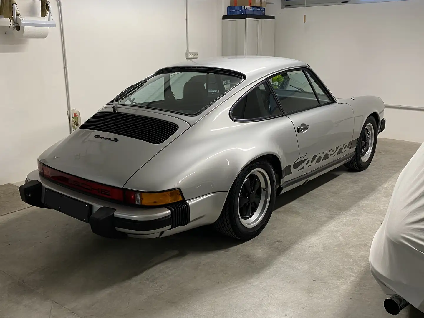 Porsche 911 Carrera 3.0 Silver - 2
