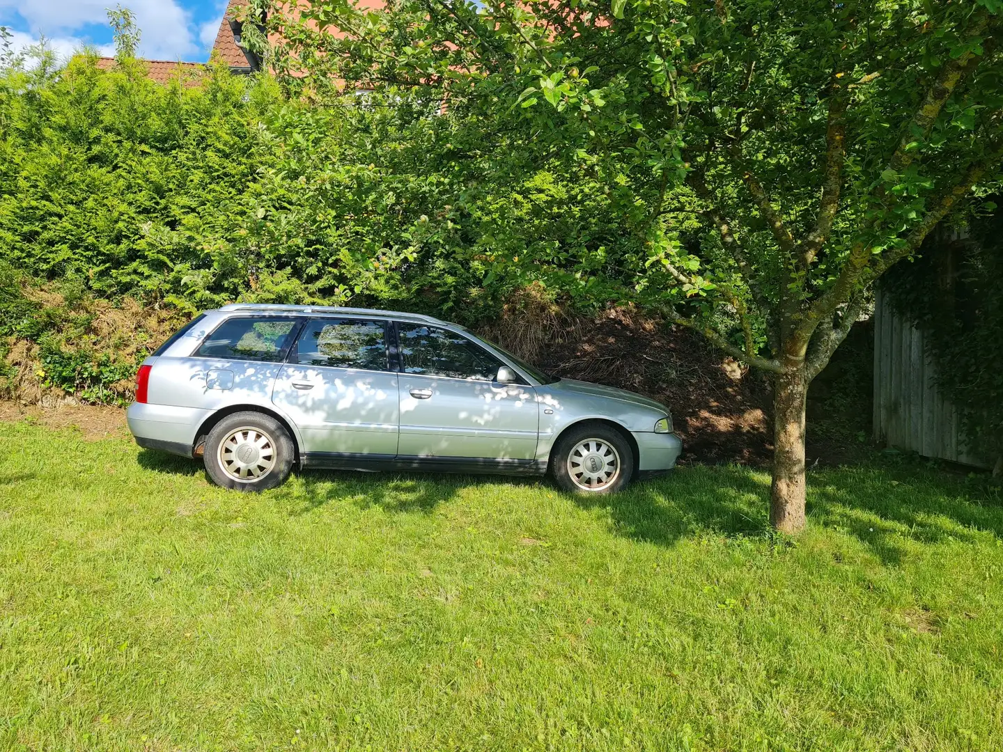 Audi A4 Avant 2.5 TDI quattro - 2