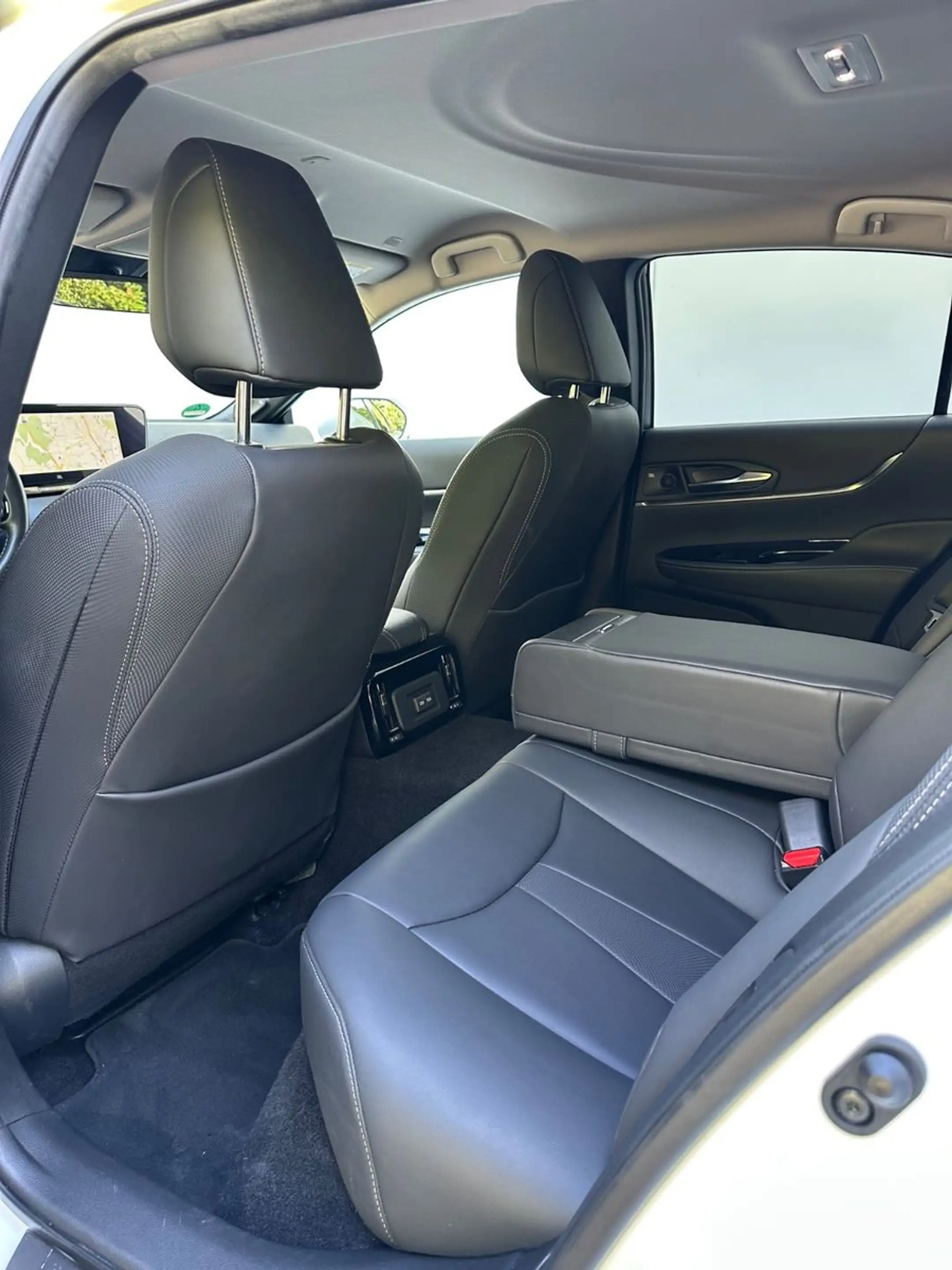 Toyota Mirai Executive/JBL/Matrix-LED/360° — photo 9