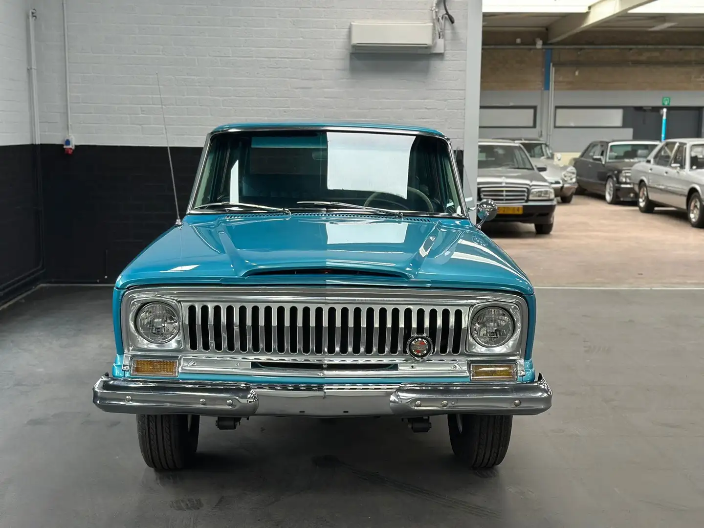 Jeep Wagoneer 3.8, Body Off gerestaureerd, zeer mooie auto Azul - 2
