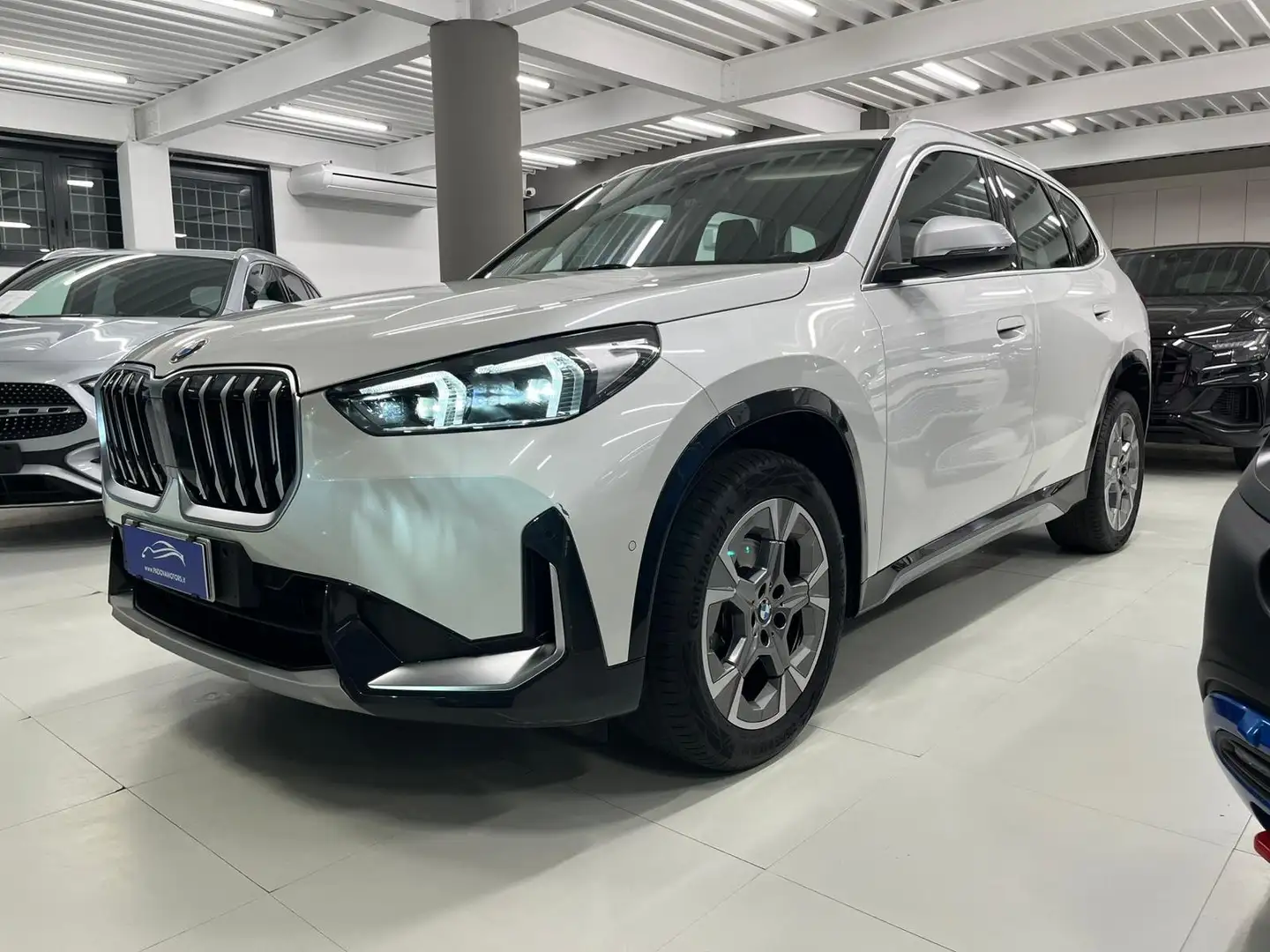 BMW X1 18d 150cv S-Drive Automatica X-Line IVA ESPOSTA Bianco - 2
