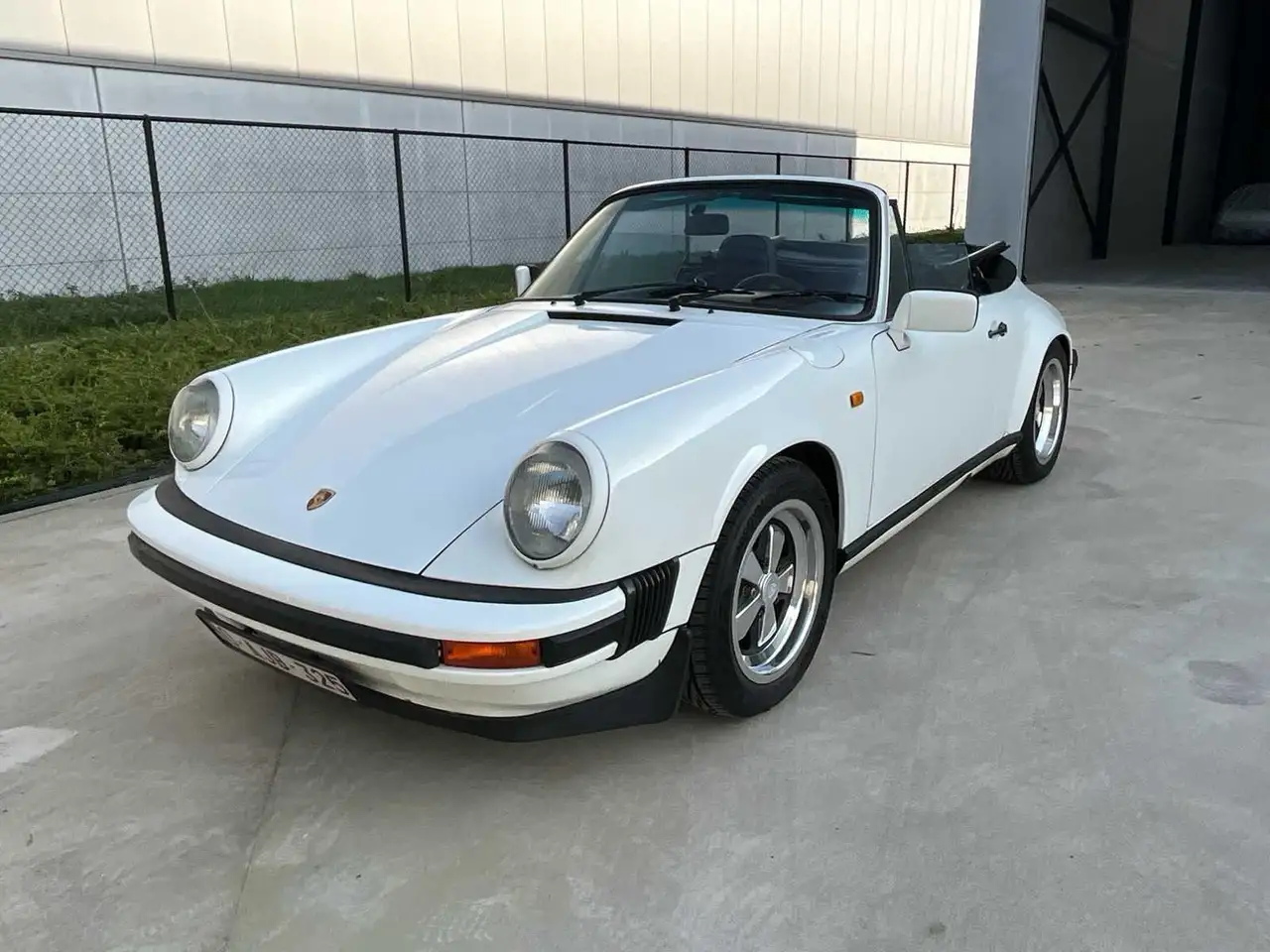 Porsche 911 3.0 SC Cabrio, foto 1