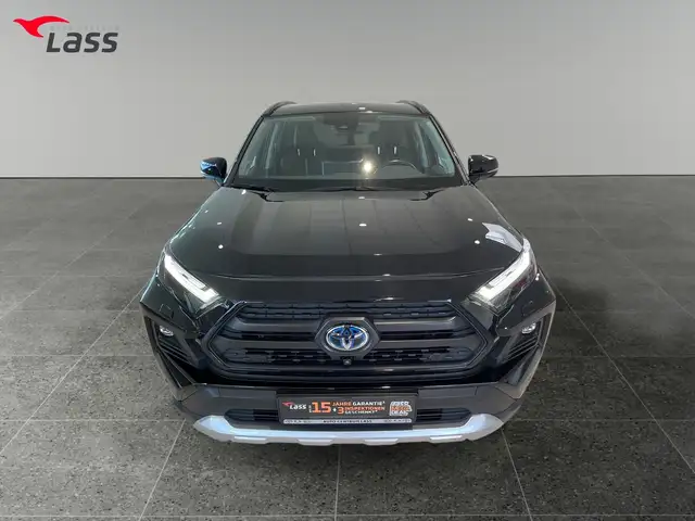 Toyota RAV4 view 9