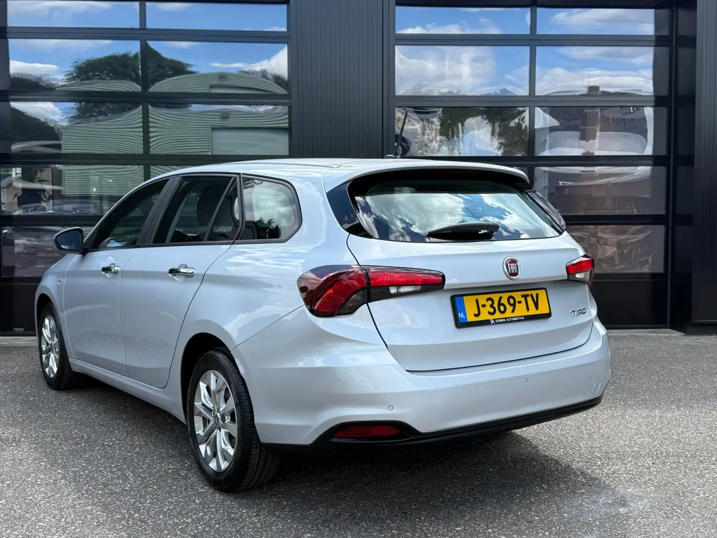 Fiat Tipo Stationwagon 1.4 16v Pop Navigatie Stoelverwarming Grau - 2