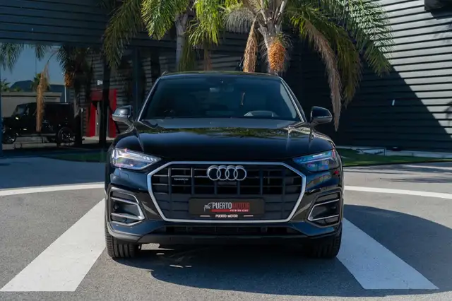 Audi Q5 view 2
