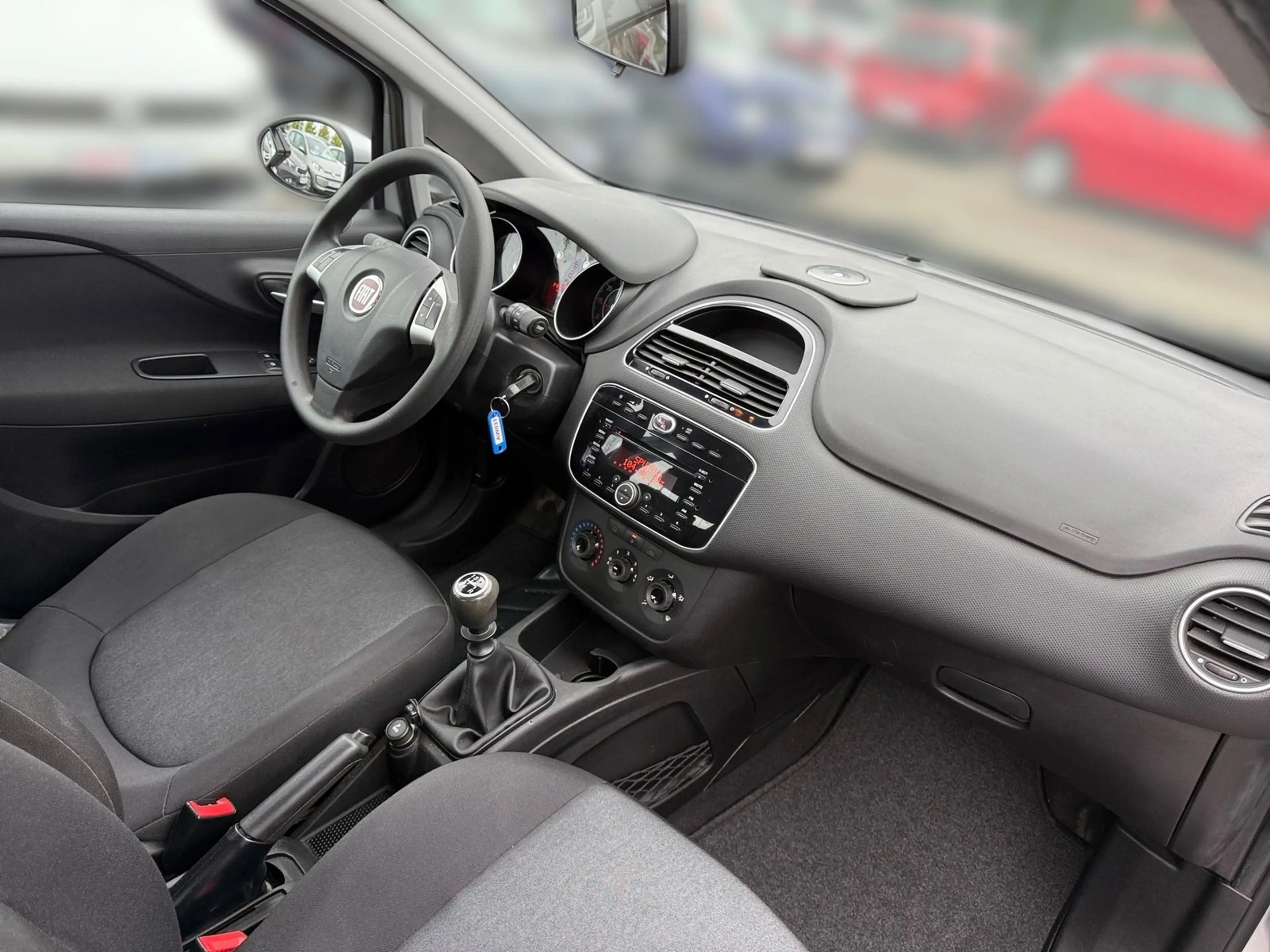 Fiat Punto 1.2 Lounge Klima PDC Tagfahrlicht — photo 14