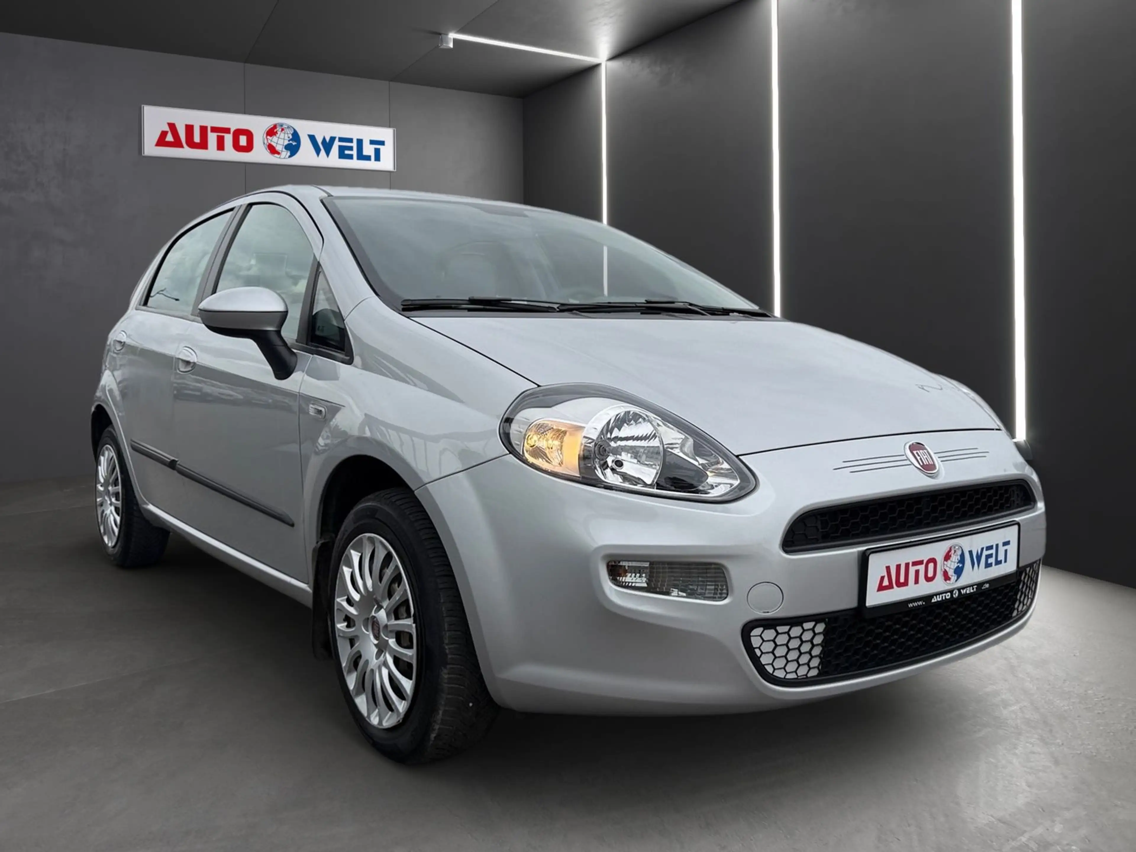 Fiat Punto 1.2 Lounge Klima PDC Tagfahrlicht — photo 2