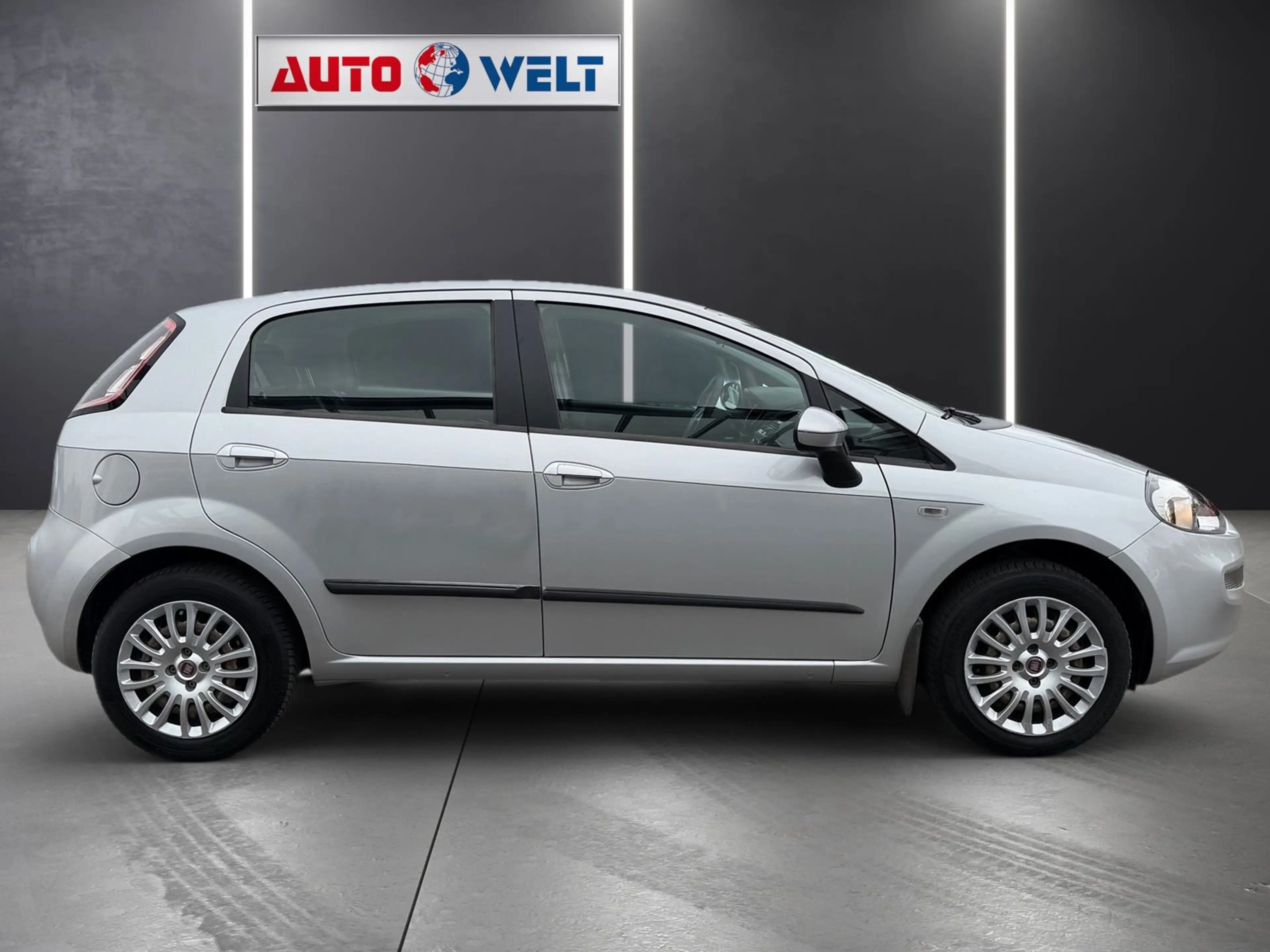 Fiat Punto 1.2 Lounge Klima PDC Tagfahrlicht — photo 3