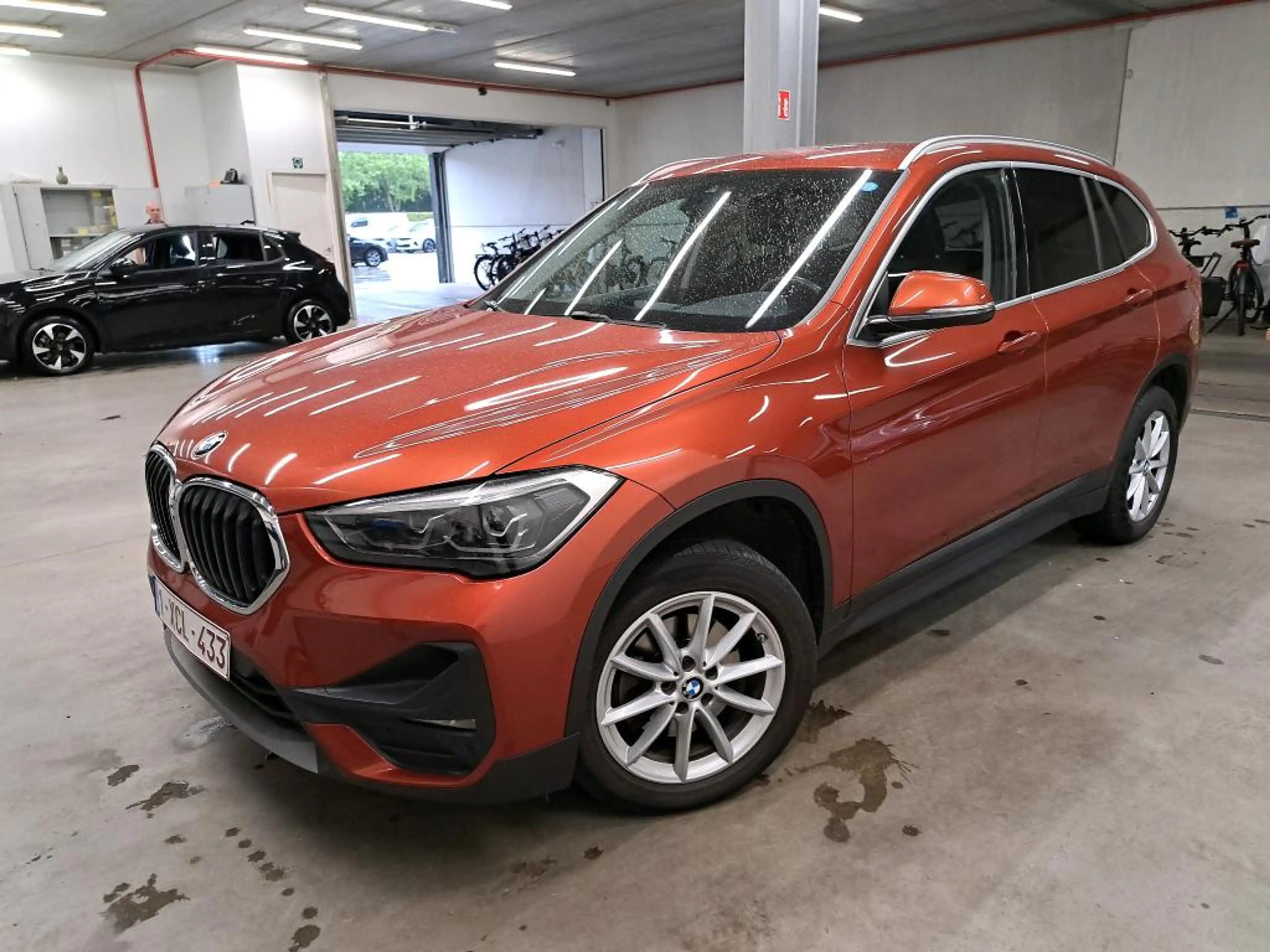 BMW X1 18dA SDrive *NAVI PRO-SIEGES SPORT-PARKING AV&AR* — photo 2