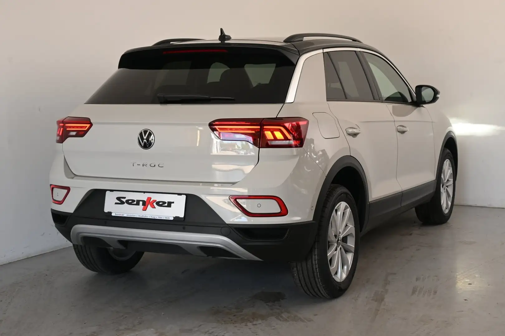 Volkswagen T-Roc Friends TSI DSG Grau - 2