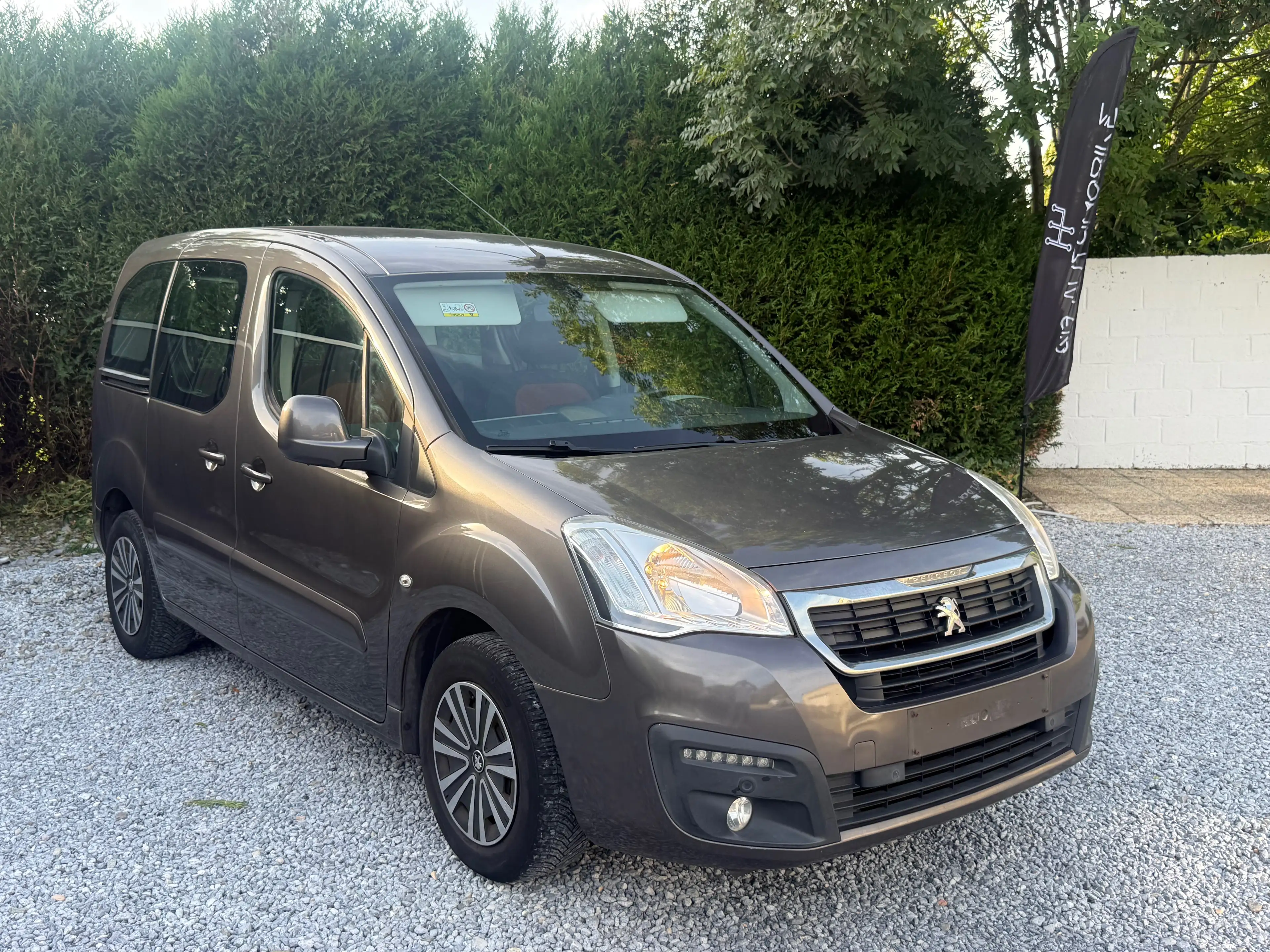 Peugeot Partner Partner Tepee 1.6 hdi , capteur , Clim , distribution ok , GARANTIE 12 mois