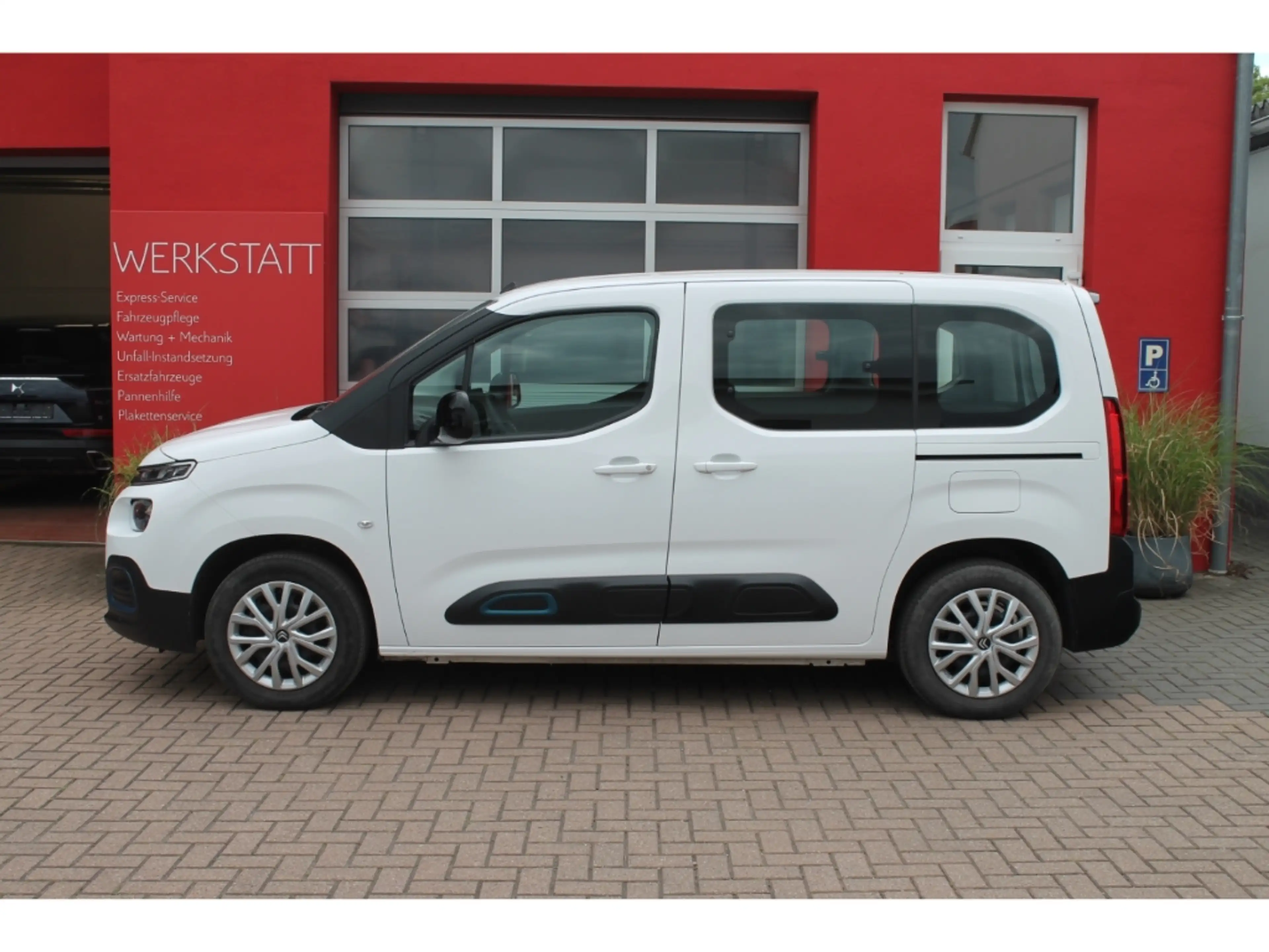 Citroen Berlingo -e Feel M AHK Navi Kamera PDC vo+hi Shz — photo 2