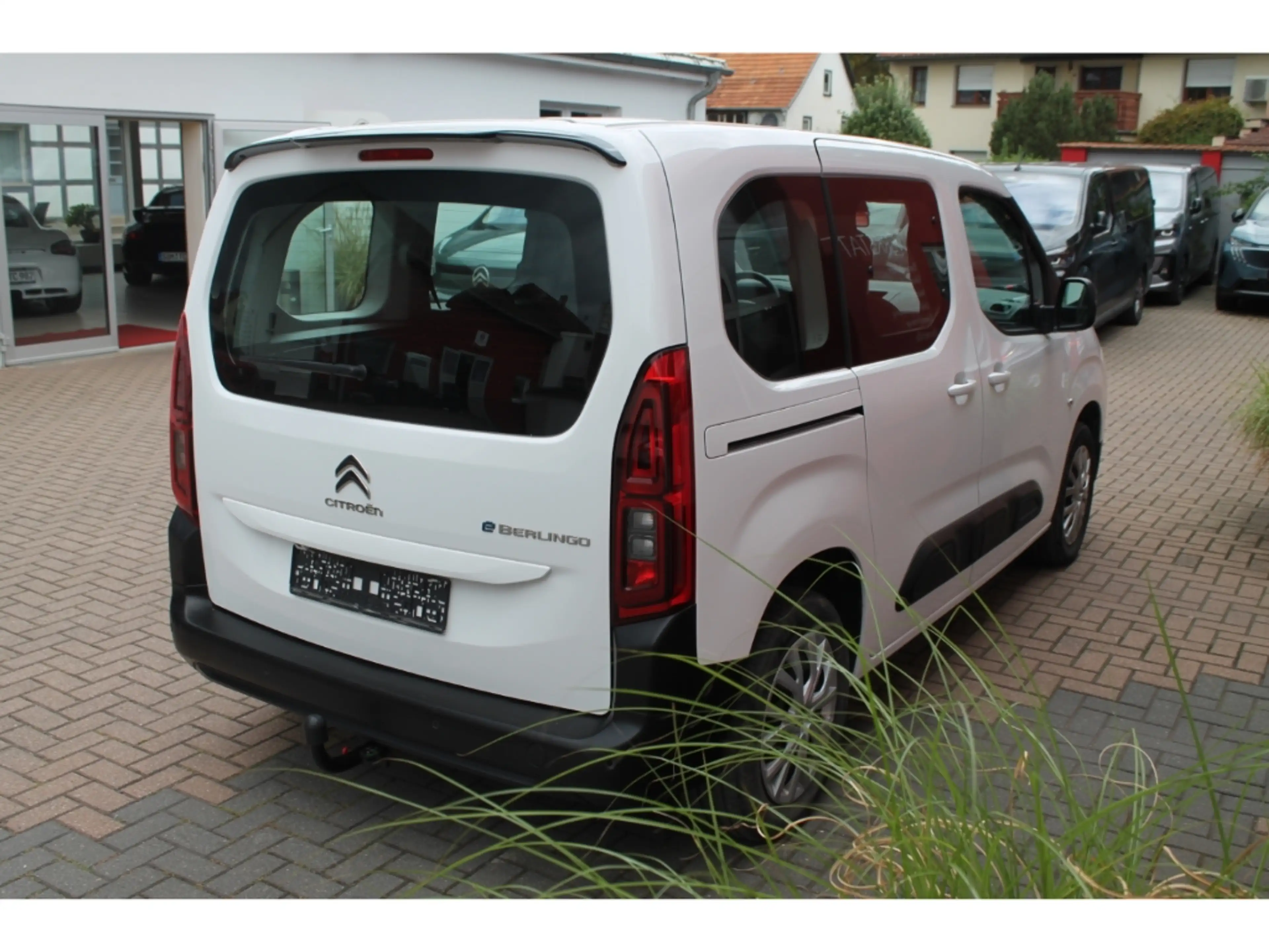 Citroen Berlingo -e Feel M AHK Navi Kamera PDC vo+hi Shz — photo 5