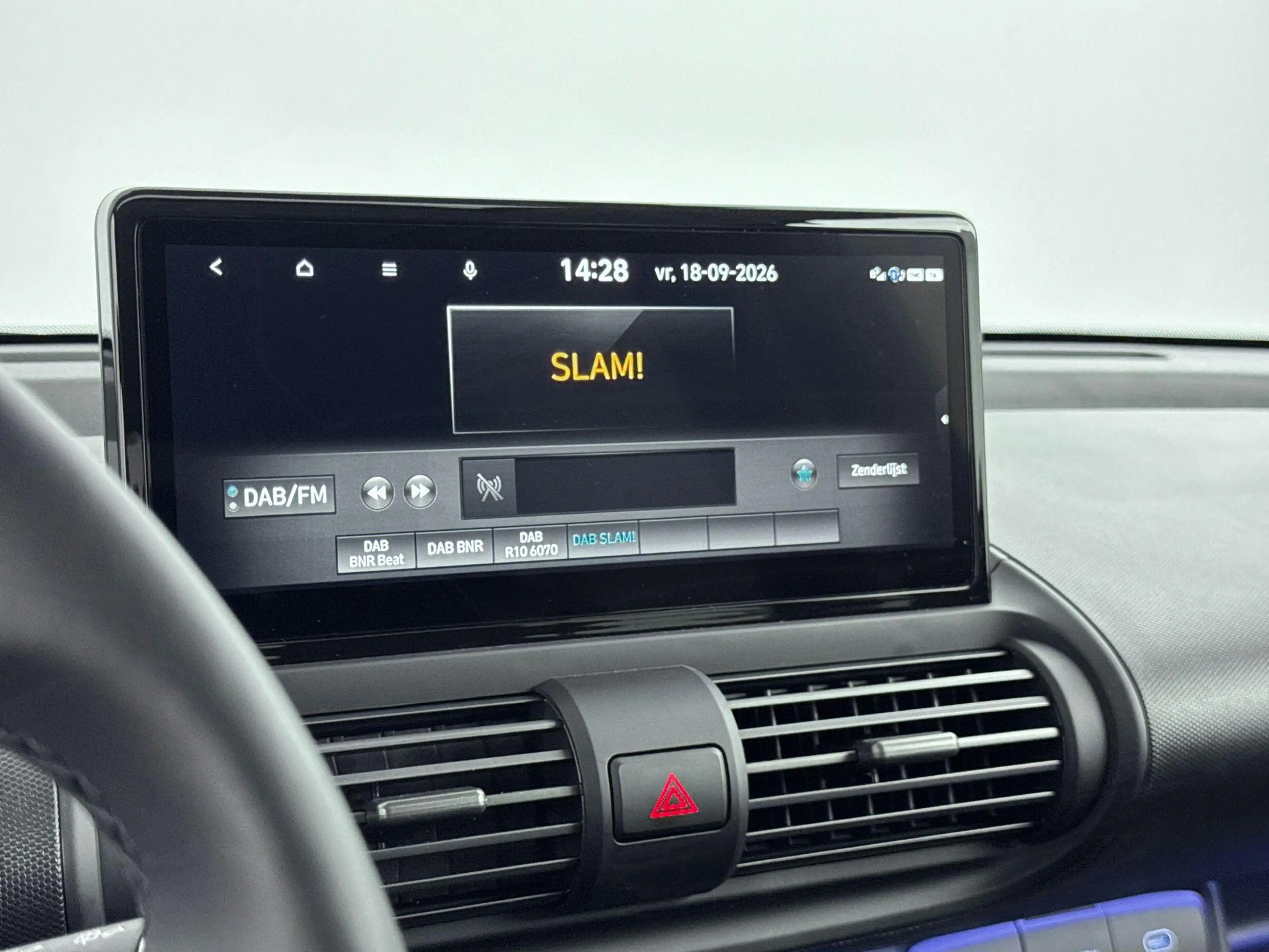 Hyundai Inster EVOLVE SKY 49 kWh — photo 7