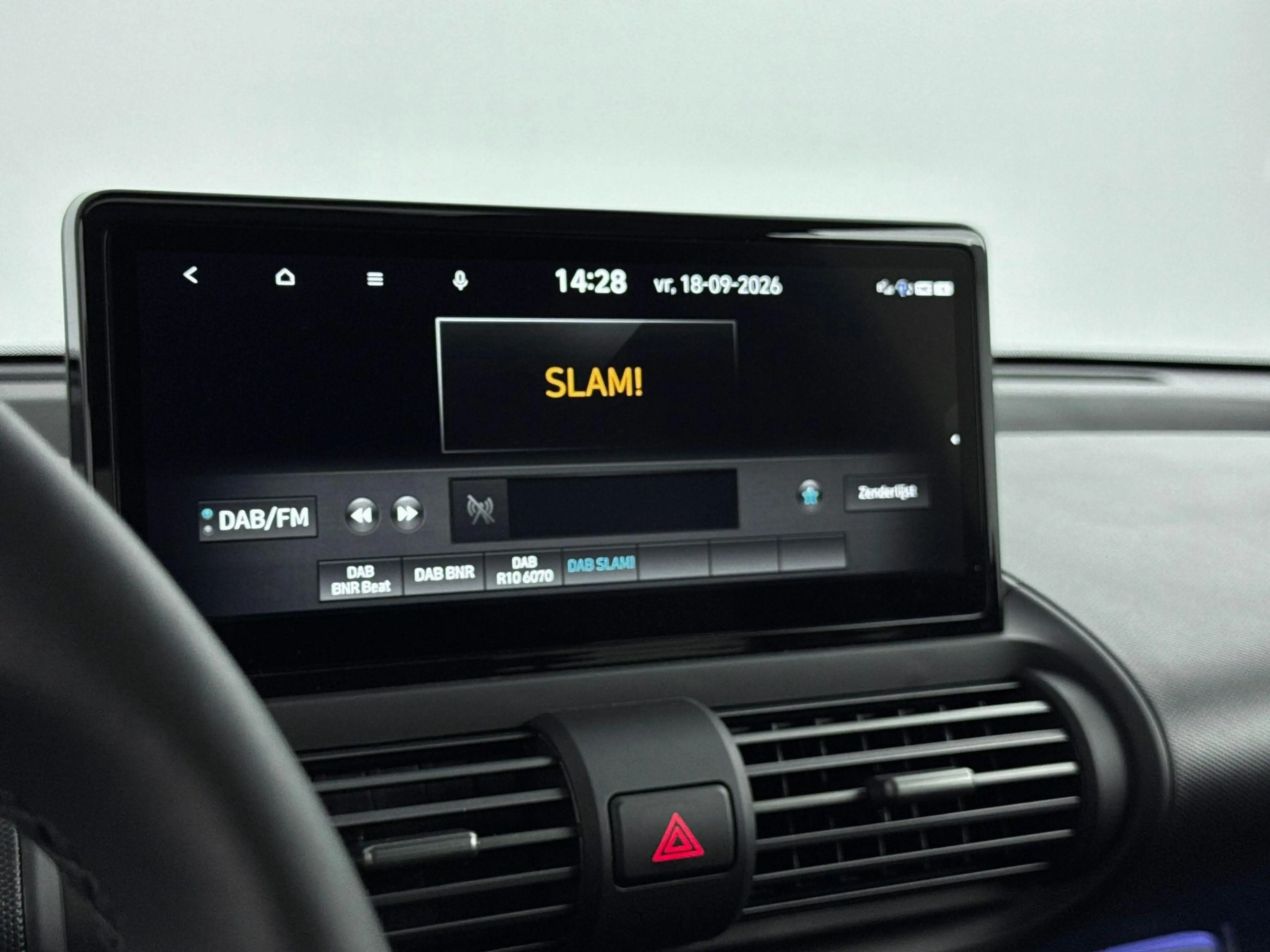 Hyundai Inster EVOLVE SKY 49 kWh — photo 13