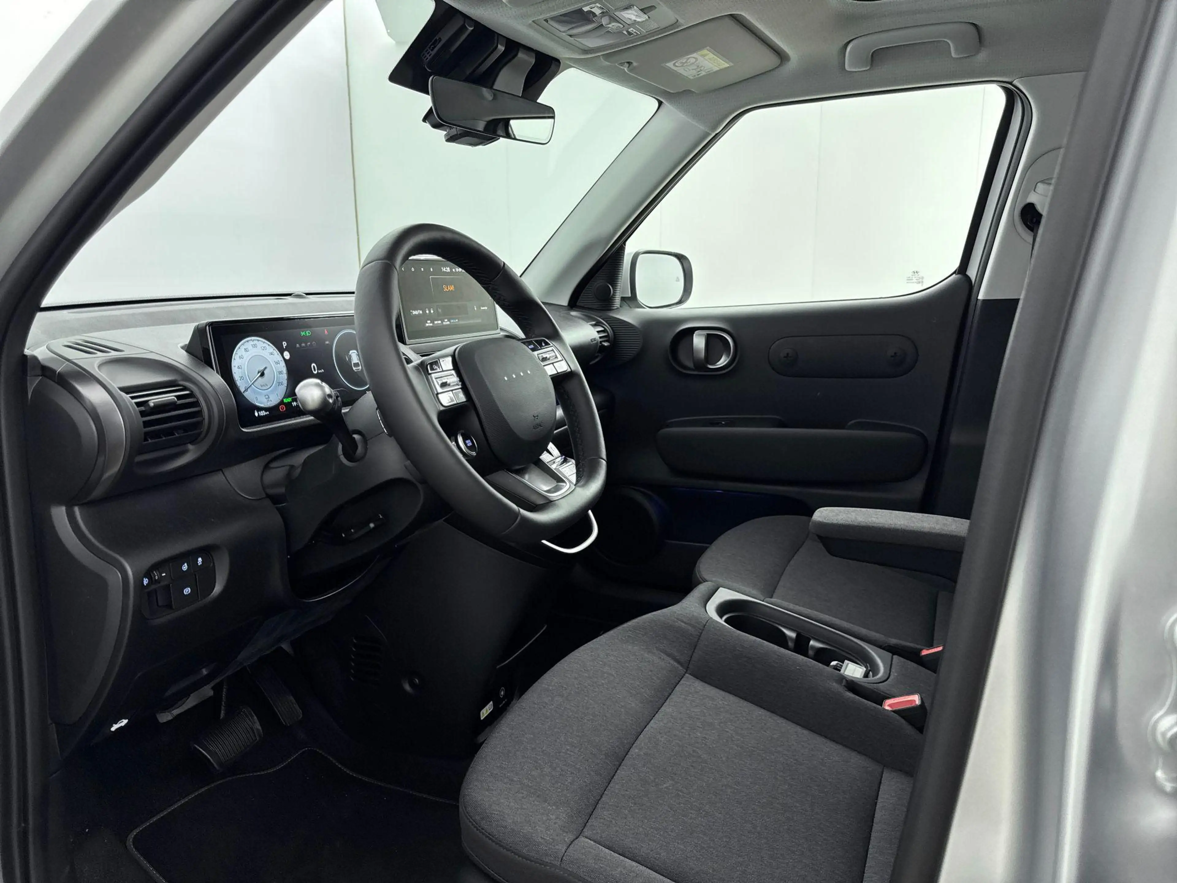 Hyundai Inster EVOLVE SKY 49 kWh — photo 9