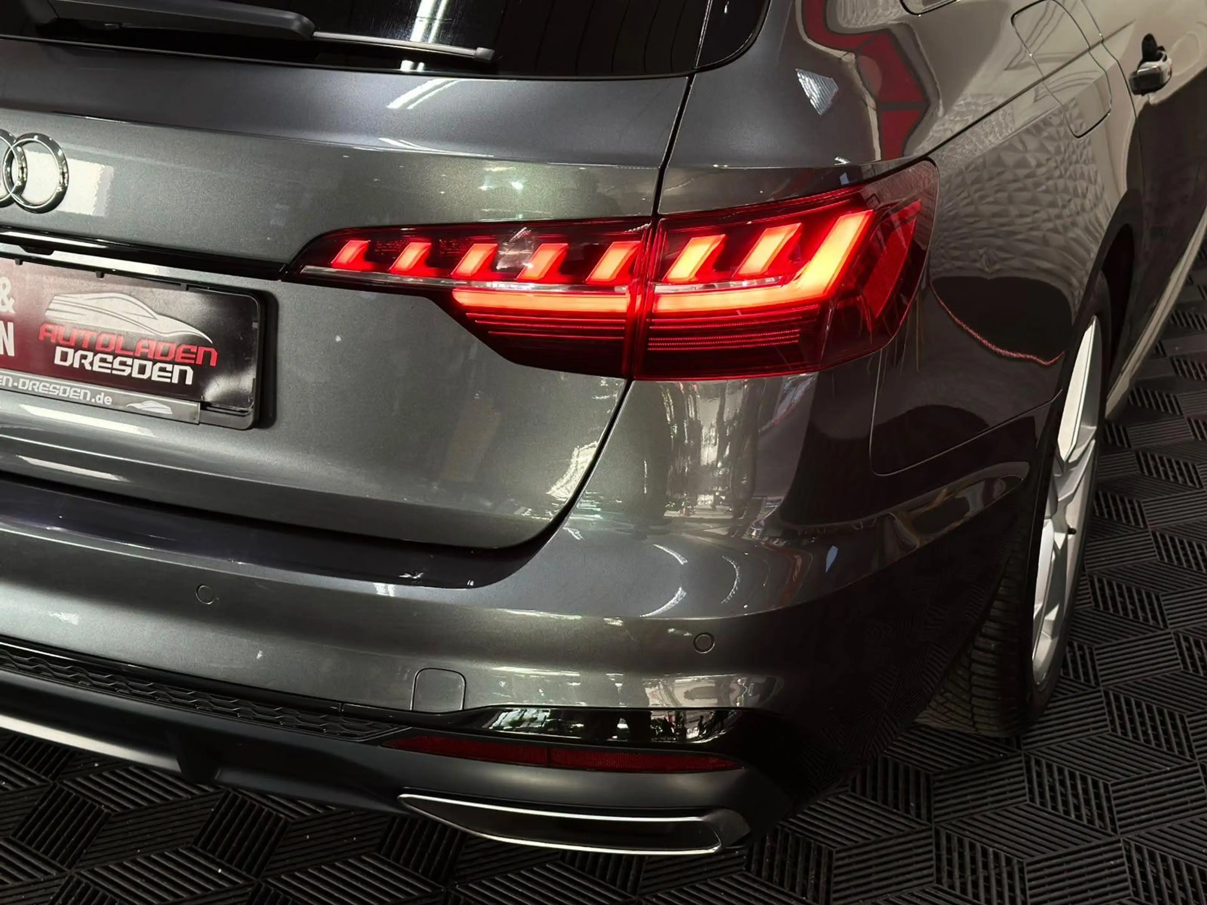 Audi A4 40TFSI S LINE MATRIX#MASSAGE#PANO#NAV#SHZ#KEY — photo 11
