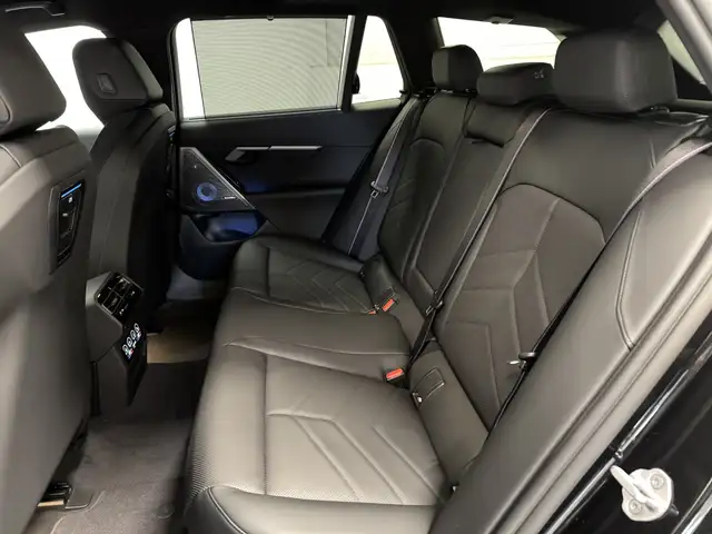 BMW i5 xDrive40 *M-Sportpaket PRO* Ansicht 14