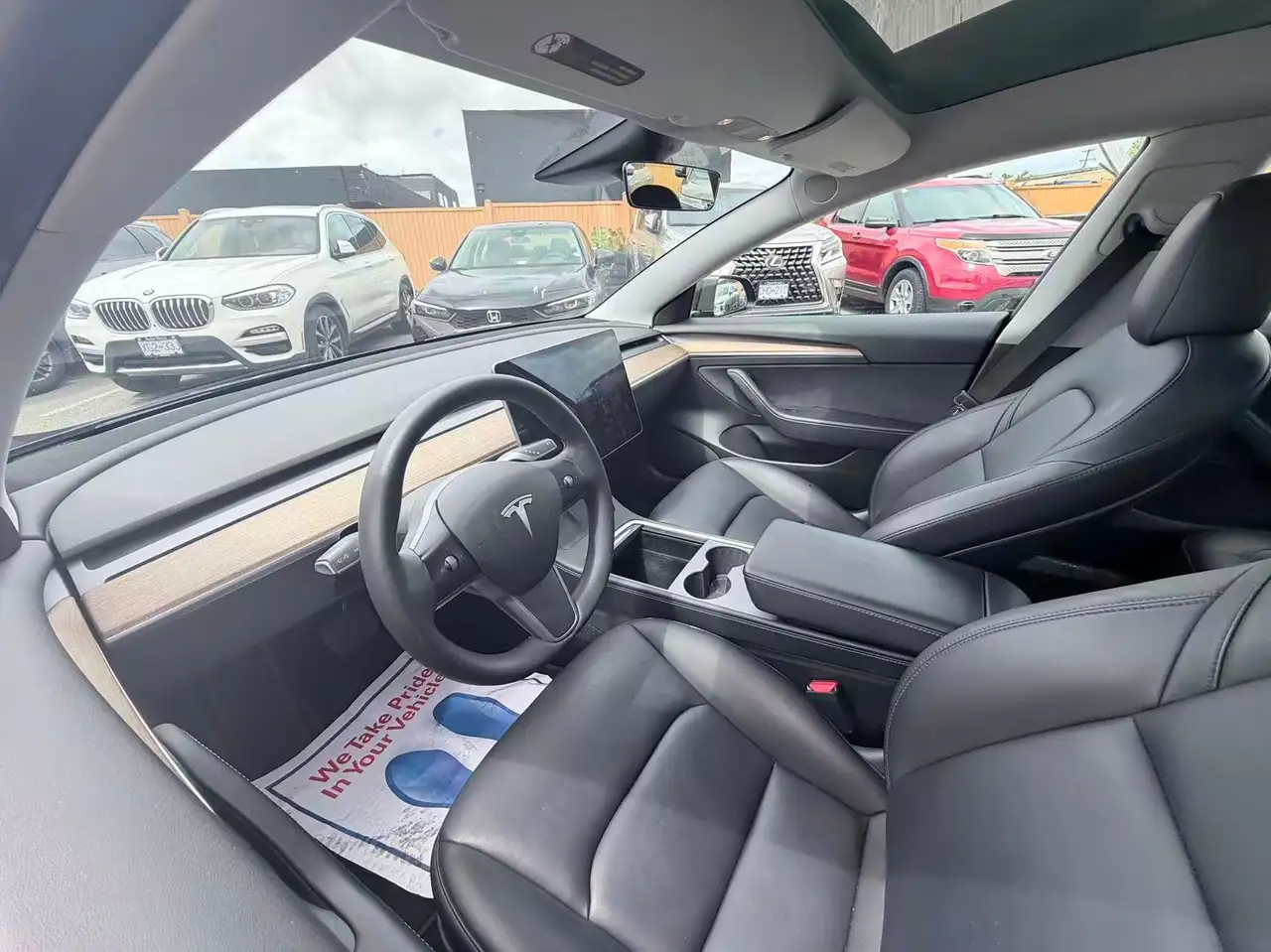 Tesla Model 3 fotografie Tesla Model 3