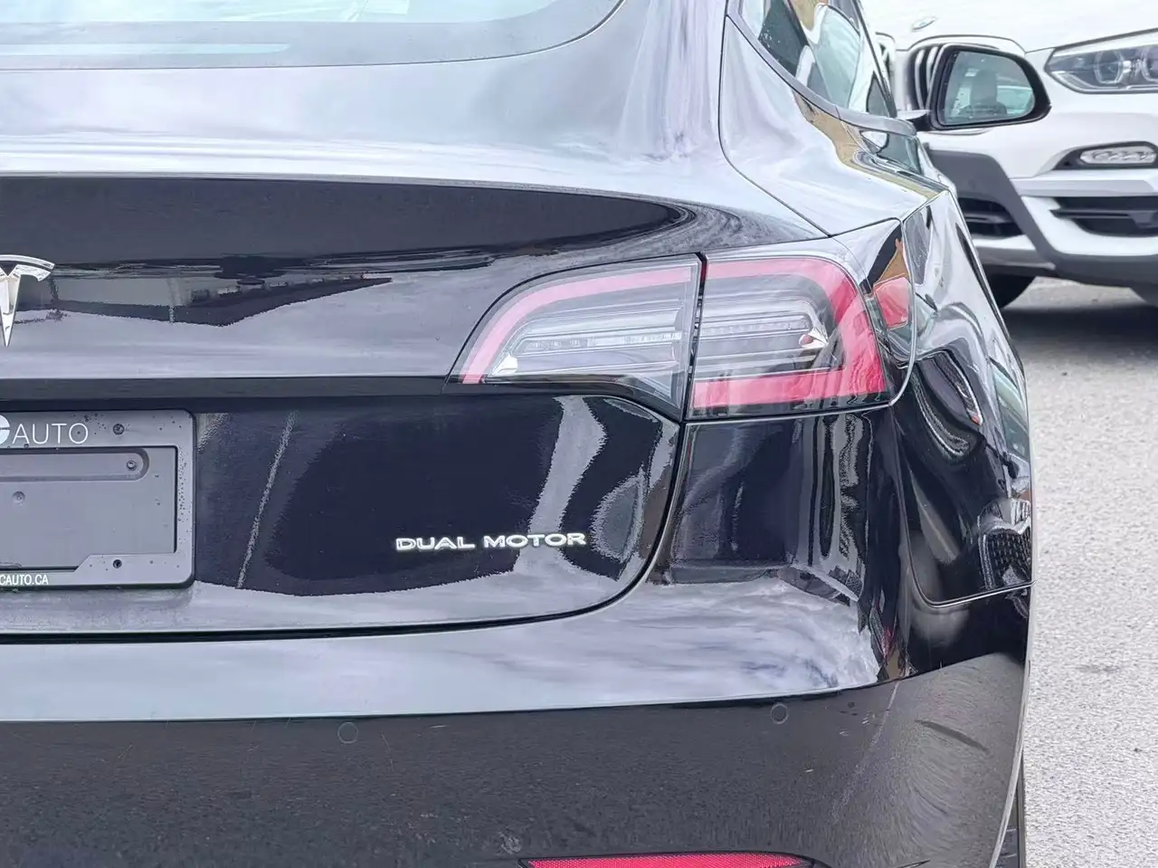 Tesla Model 3 fotografie Tesla Model 3
