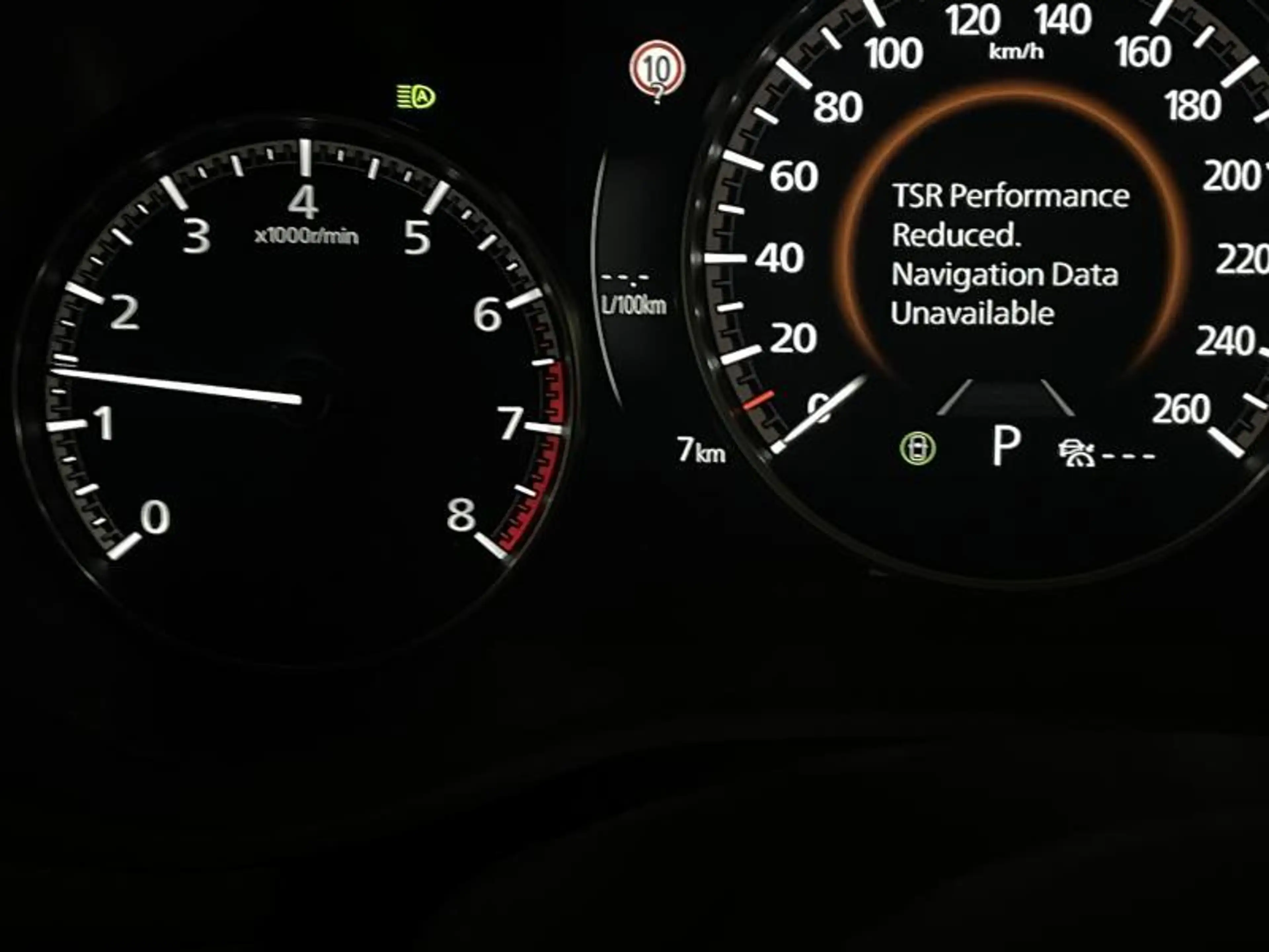 Mazda 3 e-Skyactiv — photo 12