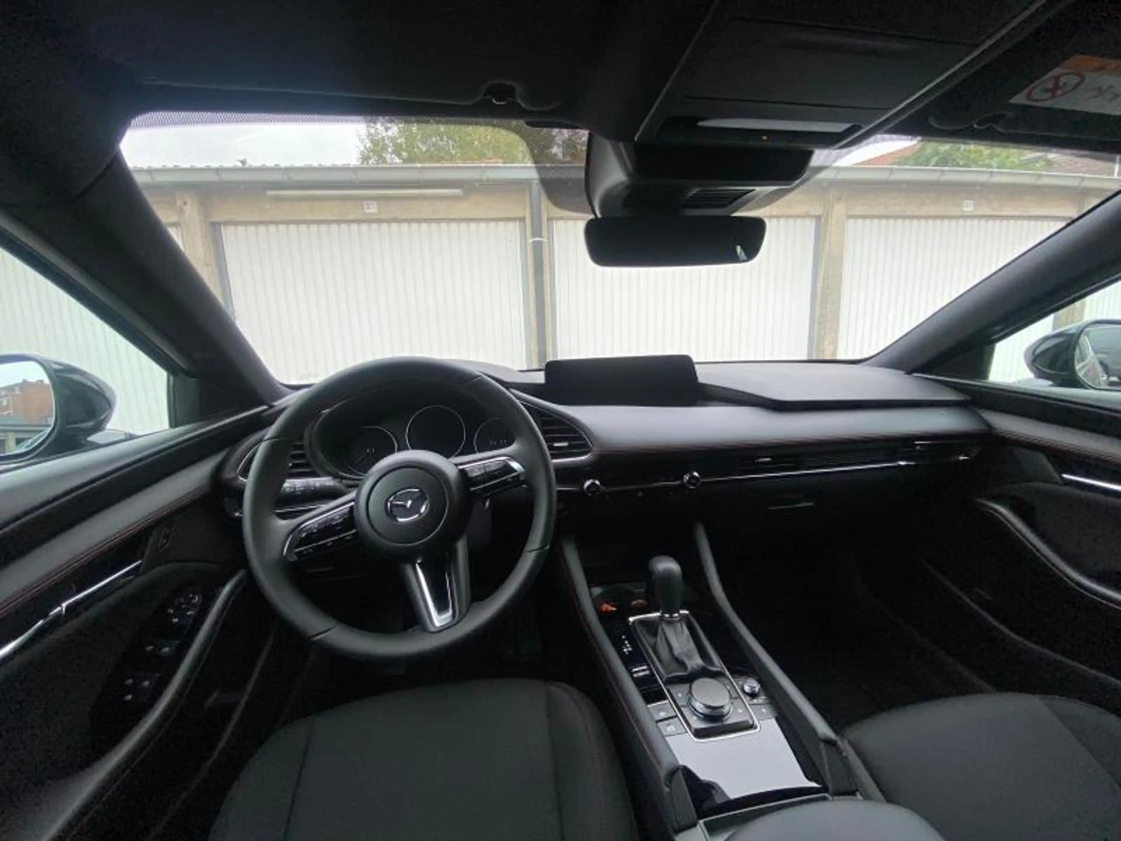 Mazda 3 e-Skyactiv — photo 13