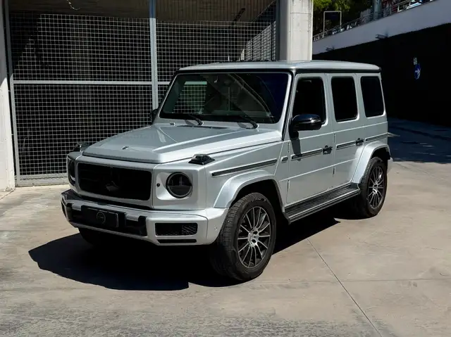 Mercedes-Benz G 400