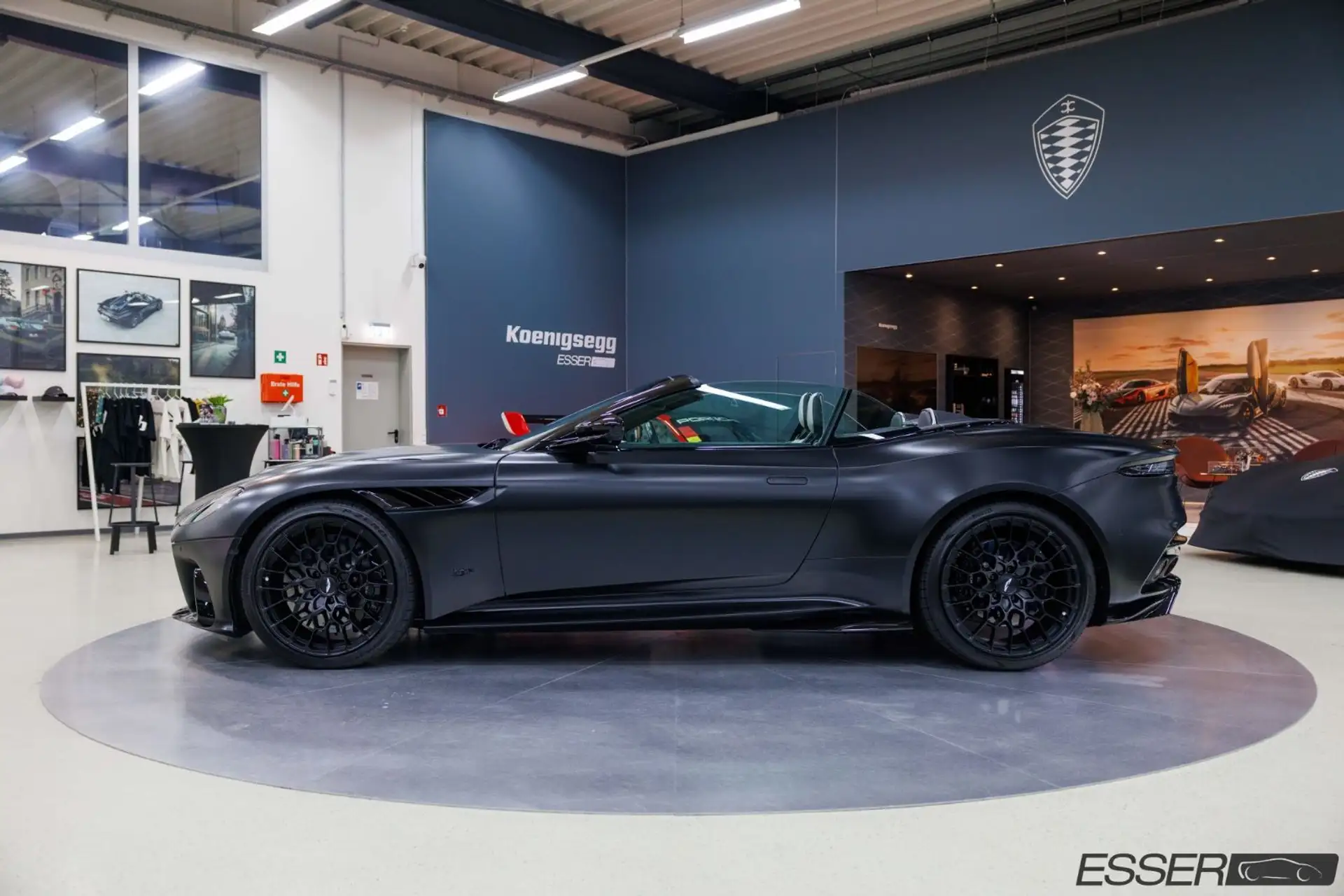 애스턴마틴 DBS Coupe 2023 검정 사진 7