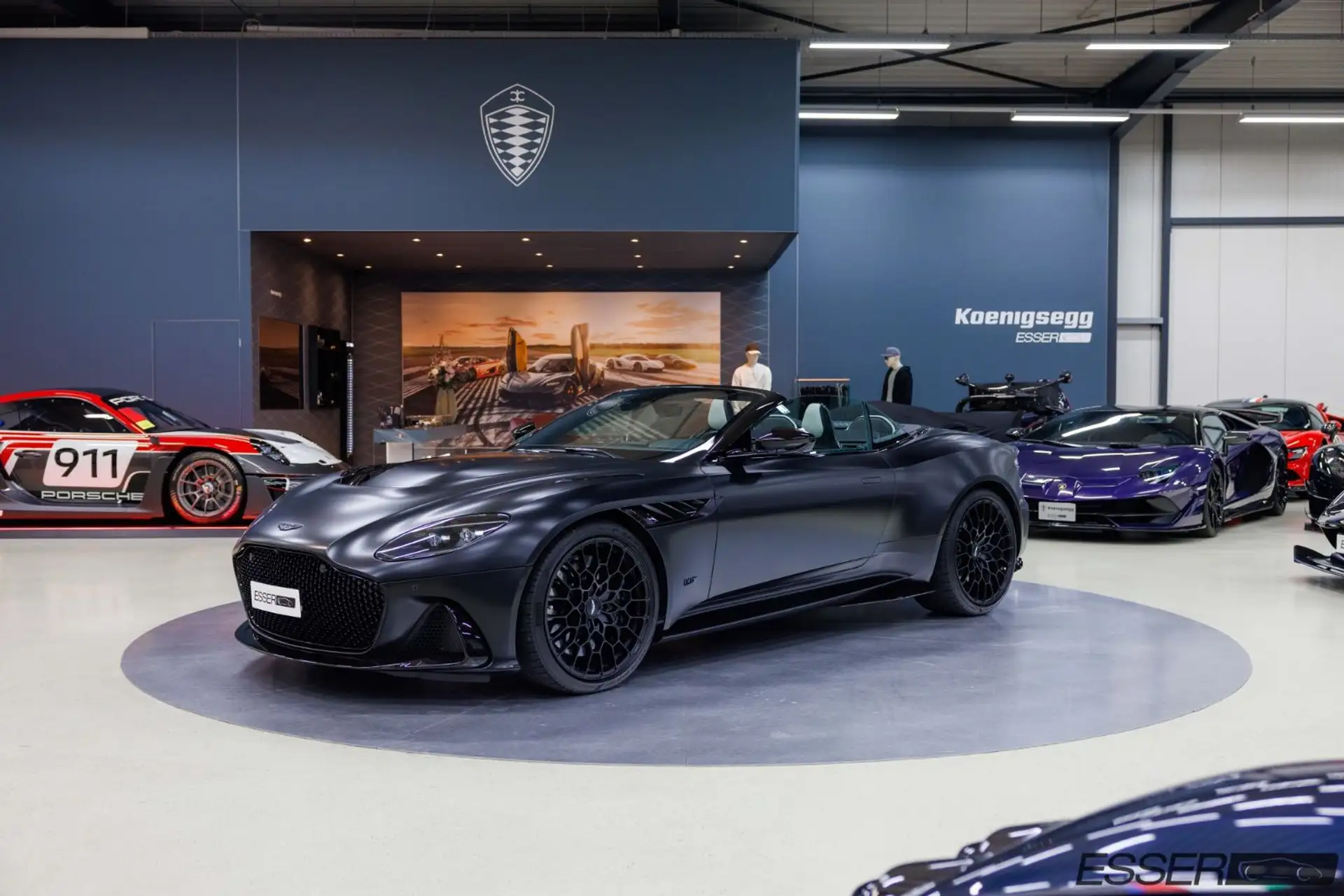 애스턴마틴 DBS Coupe 2023 검정 사진 5