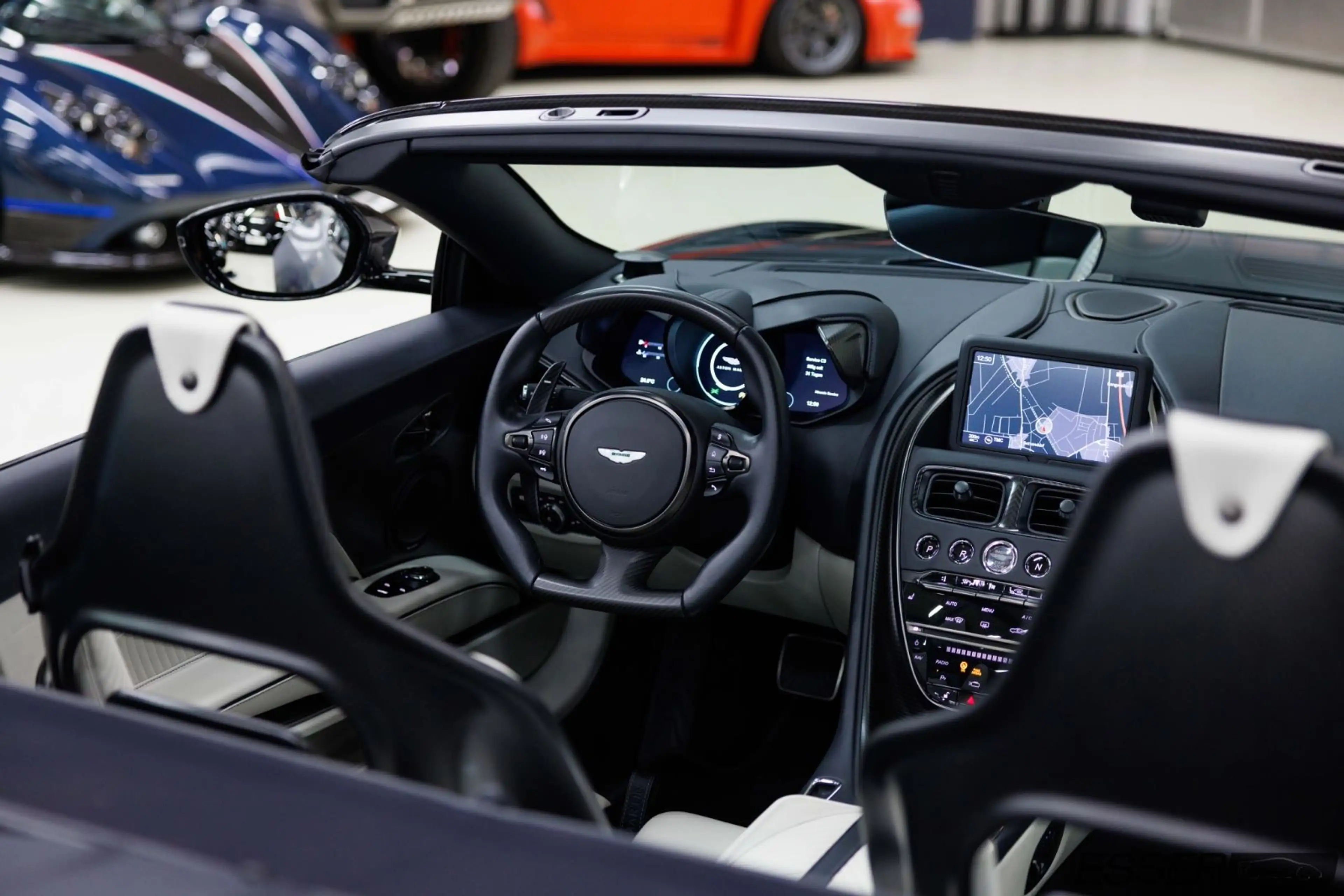 Aston Martin DBS 770 Ultimate Volante | 1/199 | 21" — photo 13