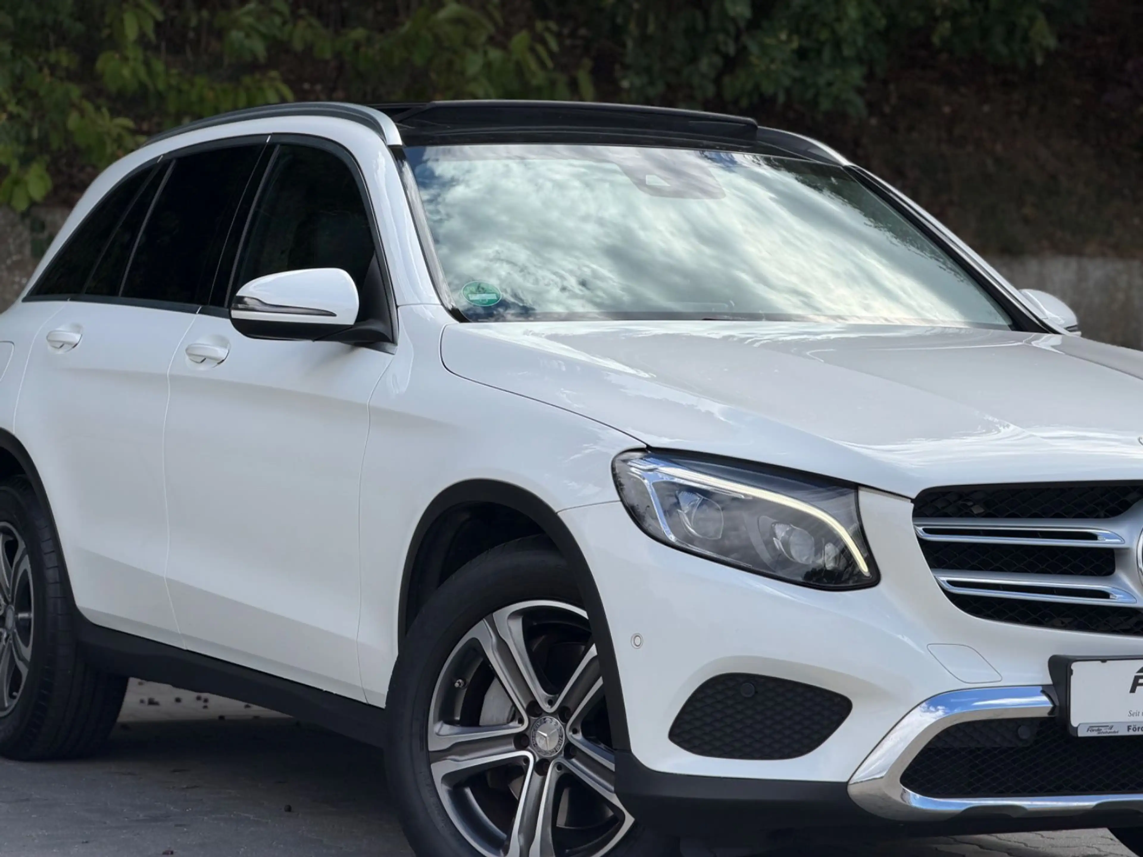 Mercedes-Benz GLC 220 d 4Matic/LED/PANO/2HAND/KAMERA/SHZ/SH-GPF — photo 4