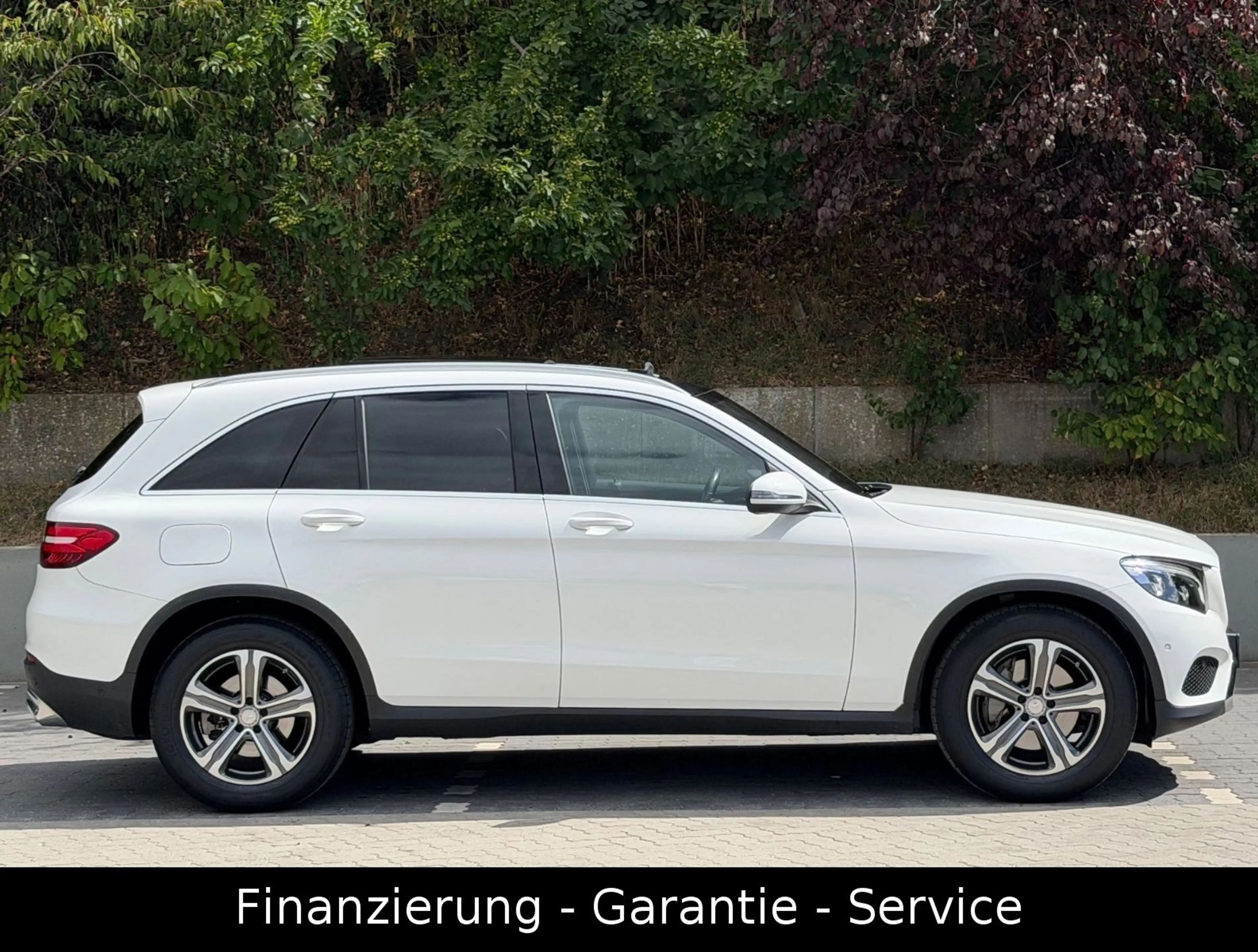 Mercedes-Benz GLC 220 d 4Matic/LED/PANO/2HAND/KAMERA/SHZ/SH-GPF — photo 5