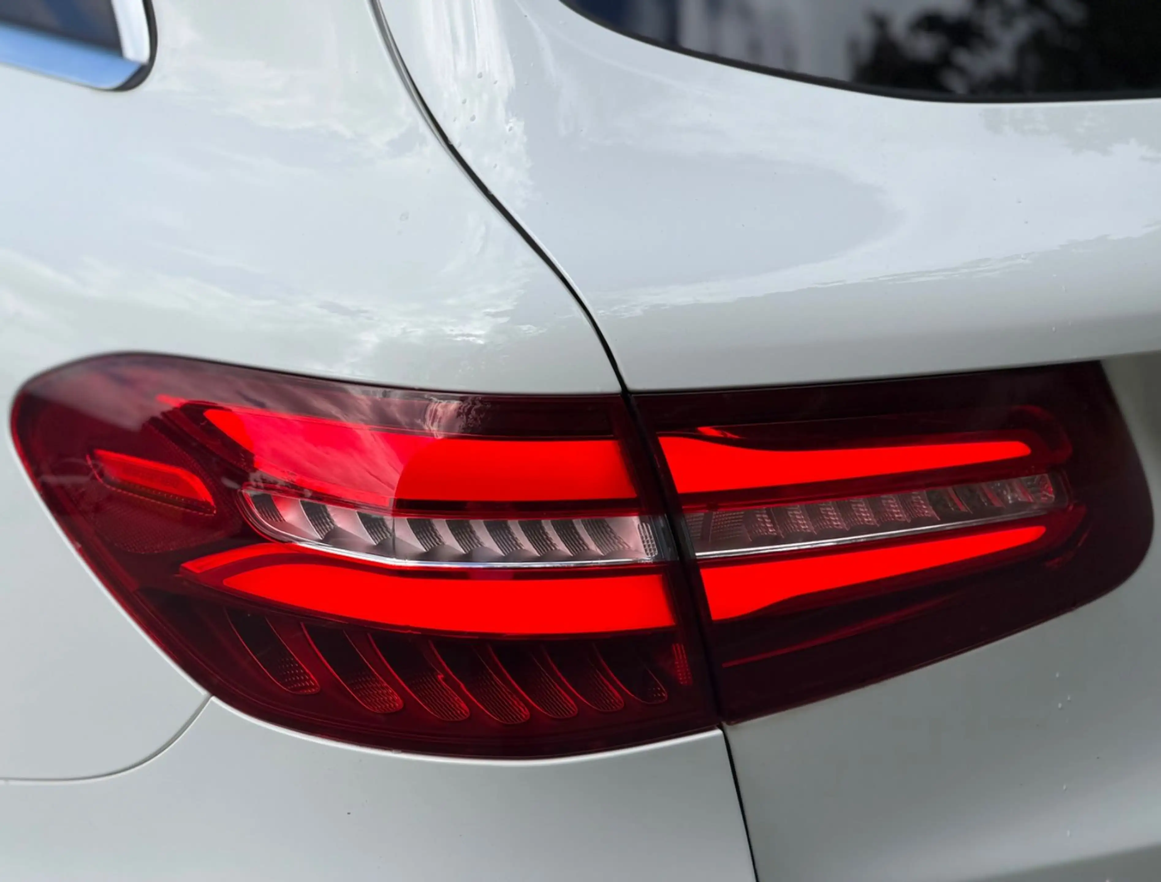 Mercedes-Benz GLC 220 d 4Matic/LED/PANO/2HAND/KAMERA/SHZ/SH-GPF — photo 12