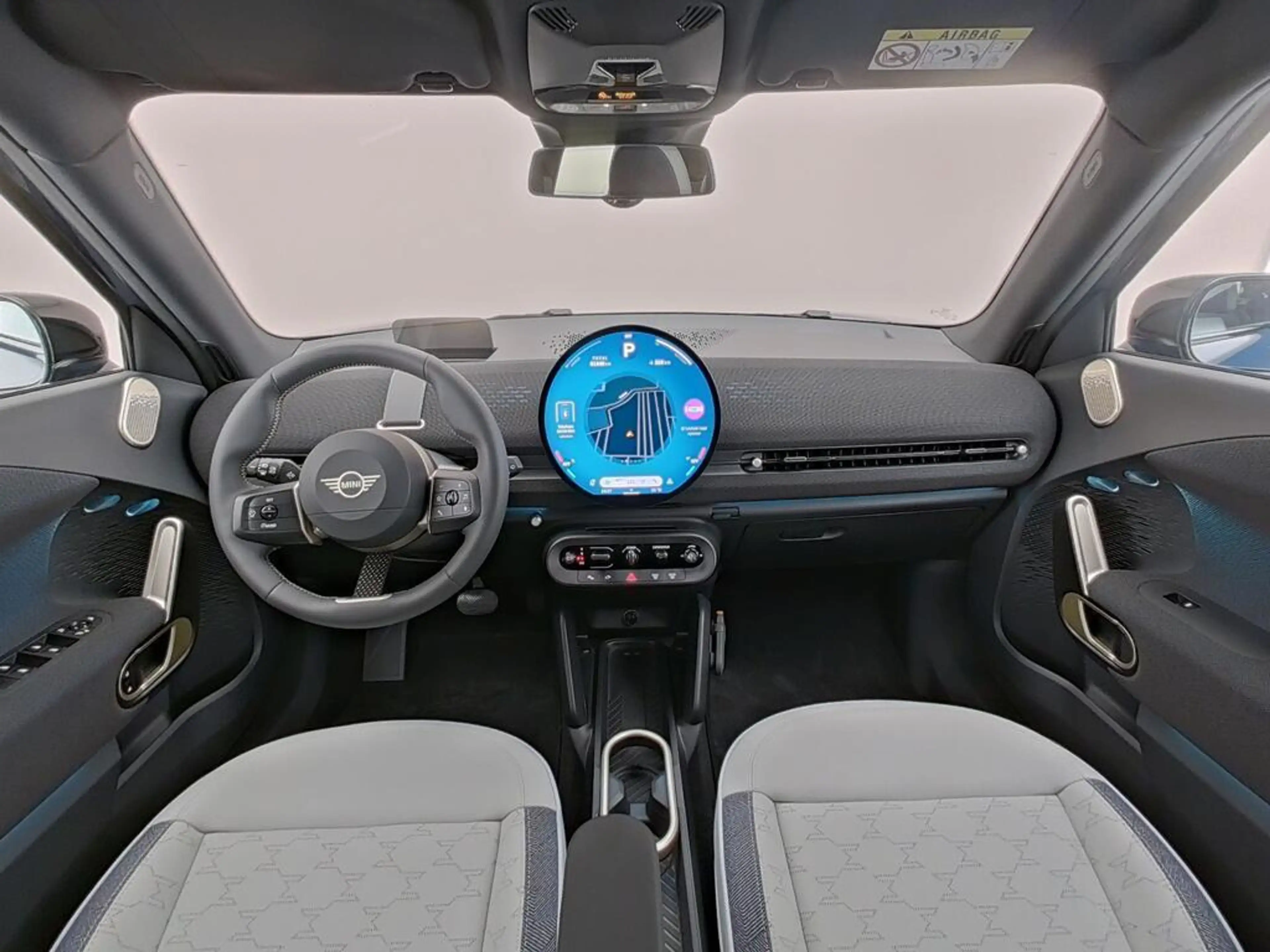 MINI Aceman SE Favoured L 54.2 kWh — photo 5