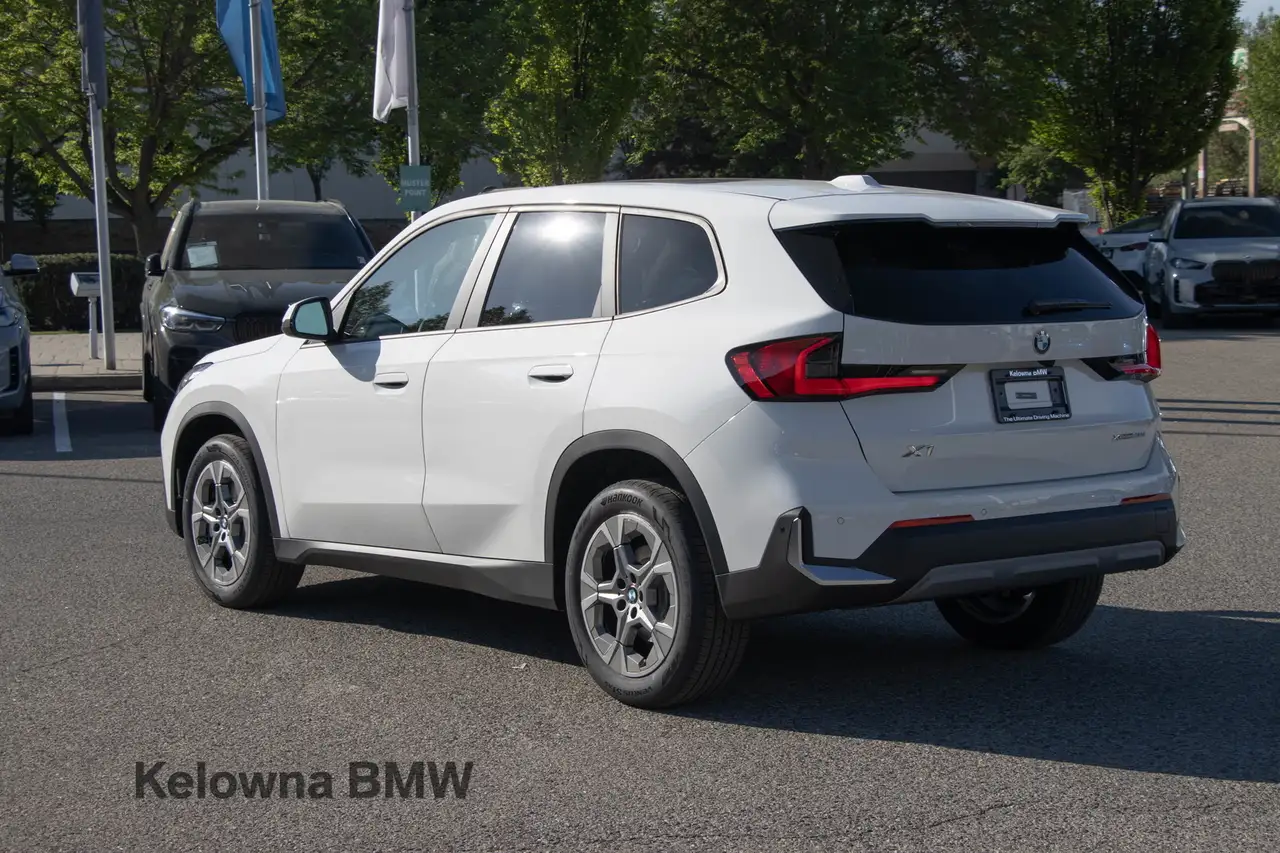 BMW X1 снимка BMW X1