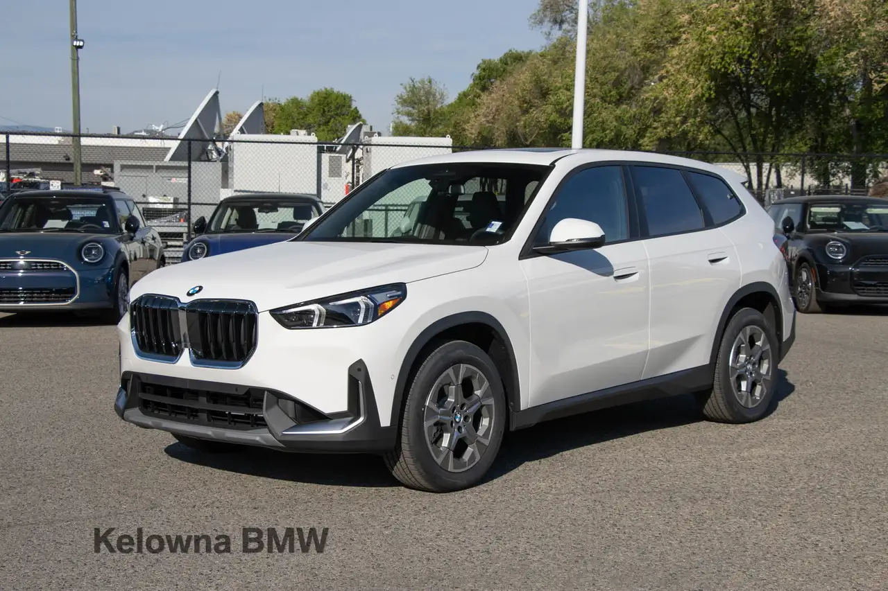BMW X1 снимка BMW X1