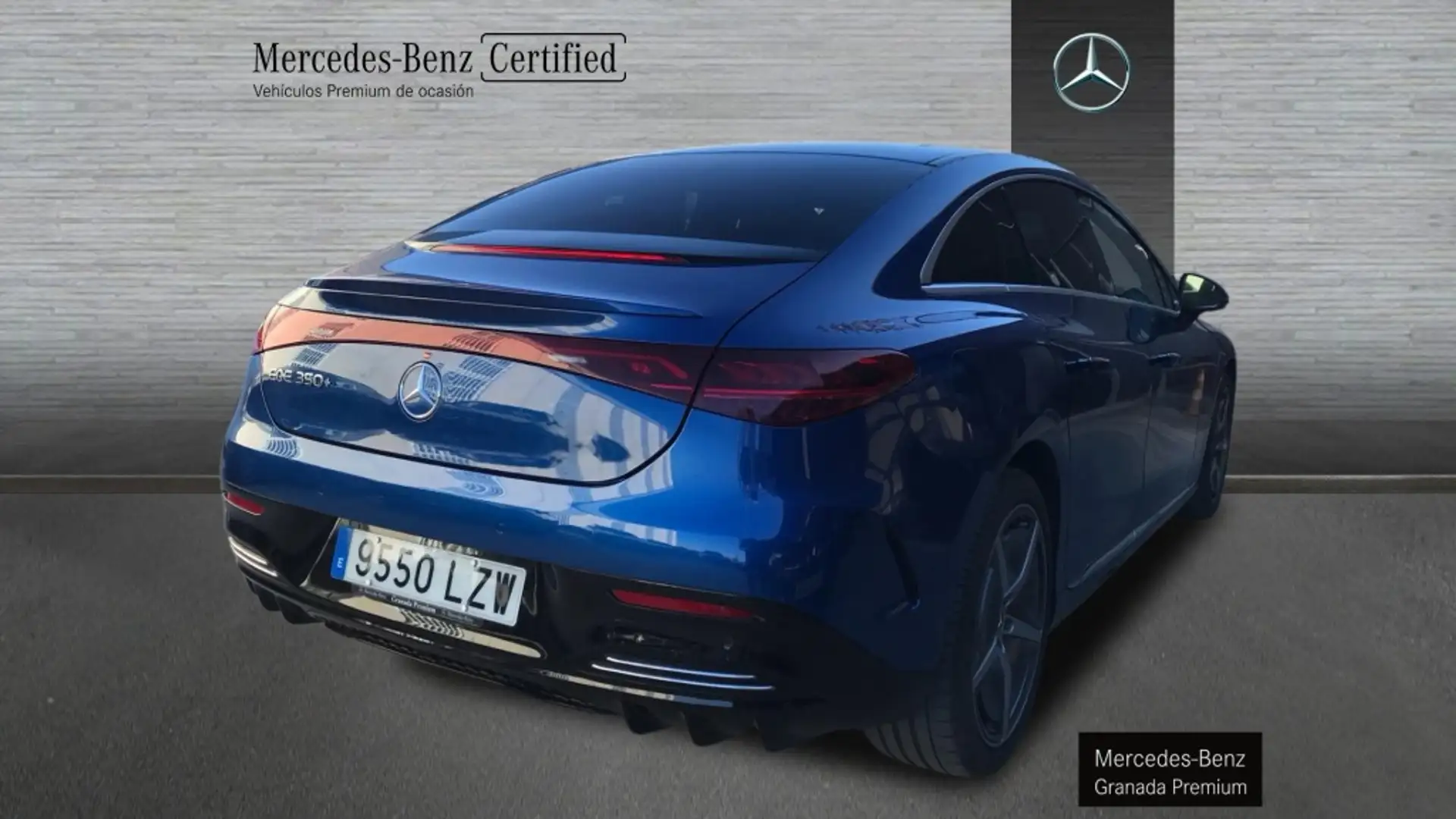 Mercedes-Benz EQE 53 -CLASS 350+ Blauw - 2