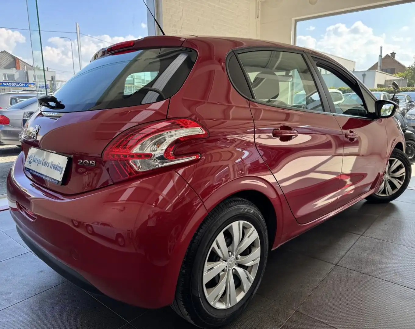 Peugeot 208 82ch DISTRIBUTION OK GPS 1ÈRE MAIN GAR 12M Rot - 2