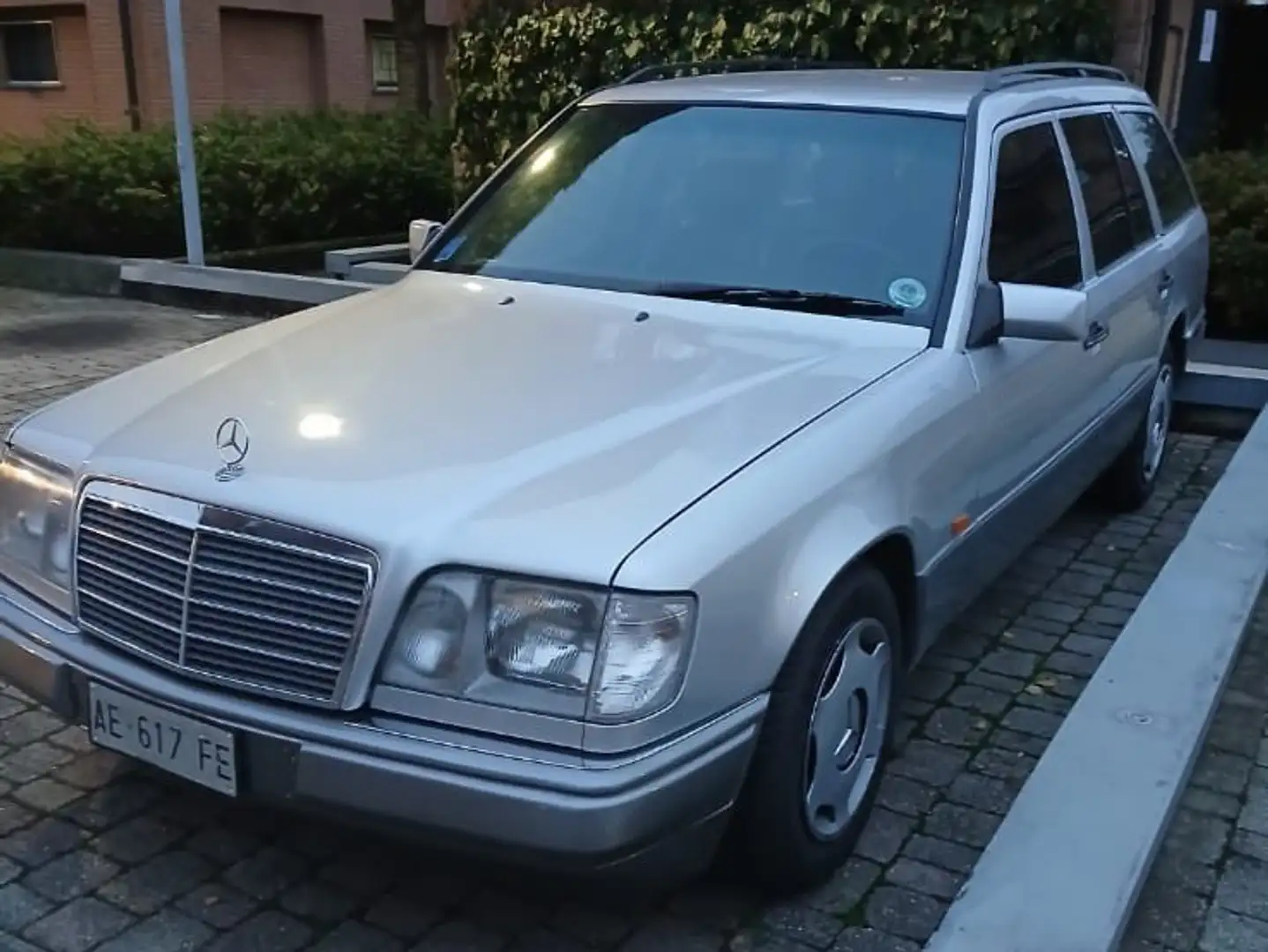 Mercedes-Benz E 200 SW TE 16v - 1